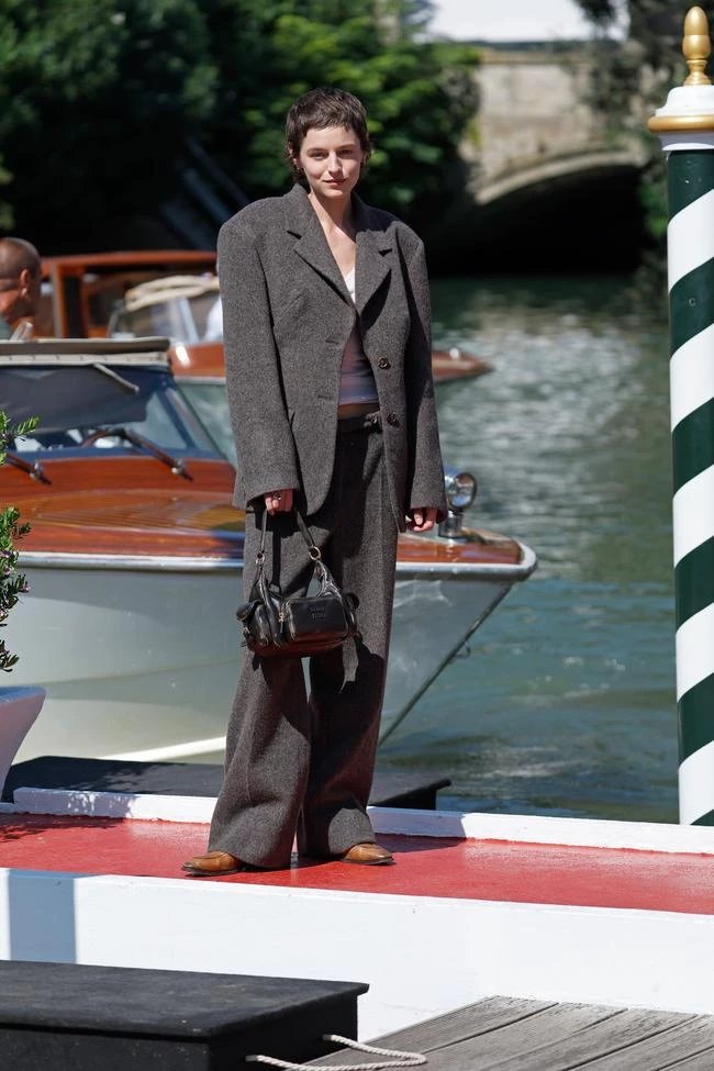 Емма Корін в Miu Miu Емма Корін в Miu Miu