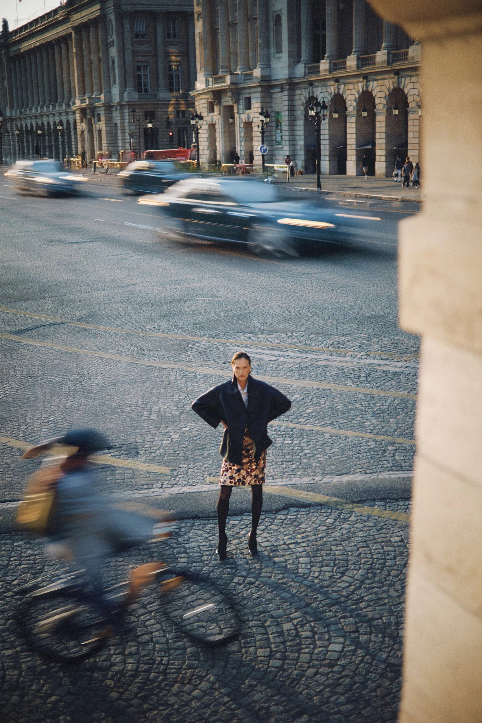 Жакет N21, сорочка Tonywack, спідниця N21, панчохи Calzedonia