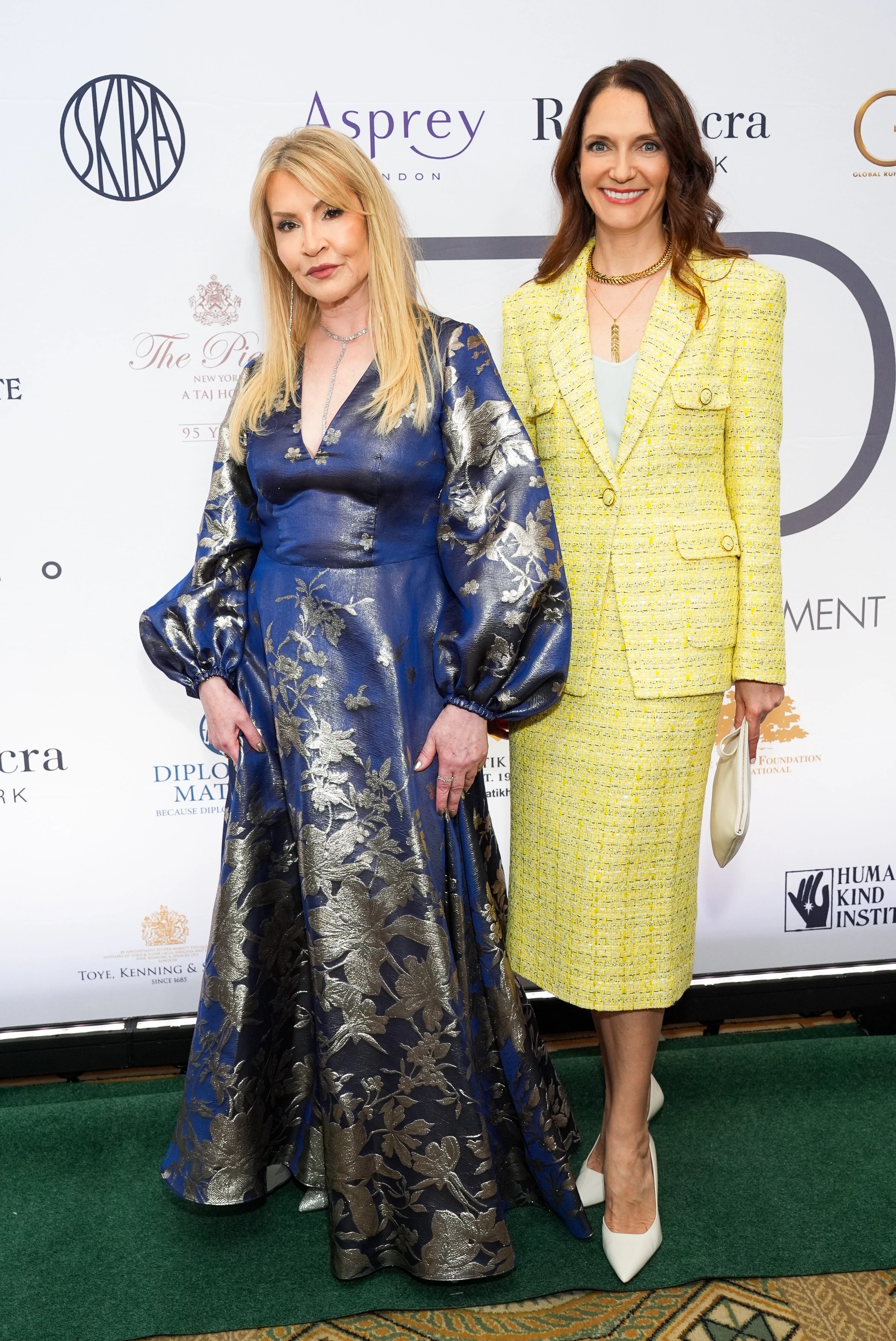 Еві Евангелу та Юлія Кисла-Тейлор