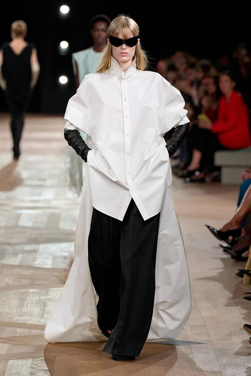 Balenciaga весна-літо 2026