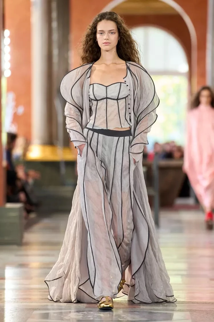 Louis Vuitton Louis Vuitton