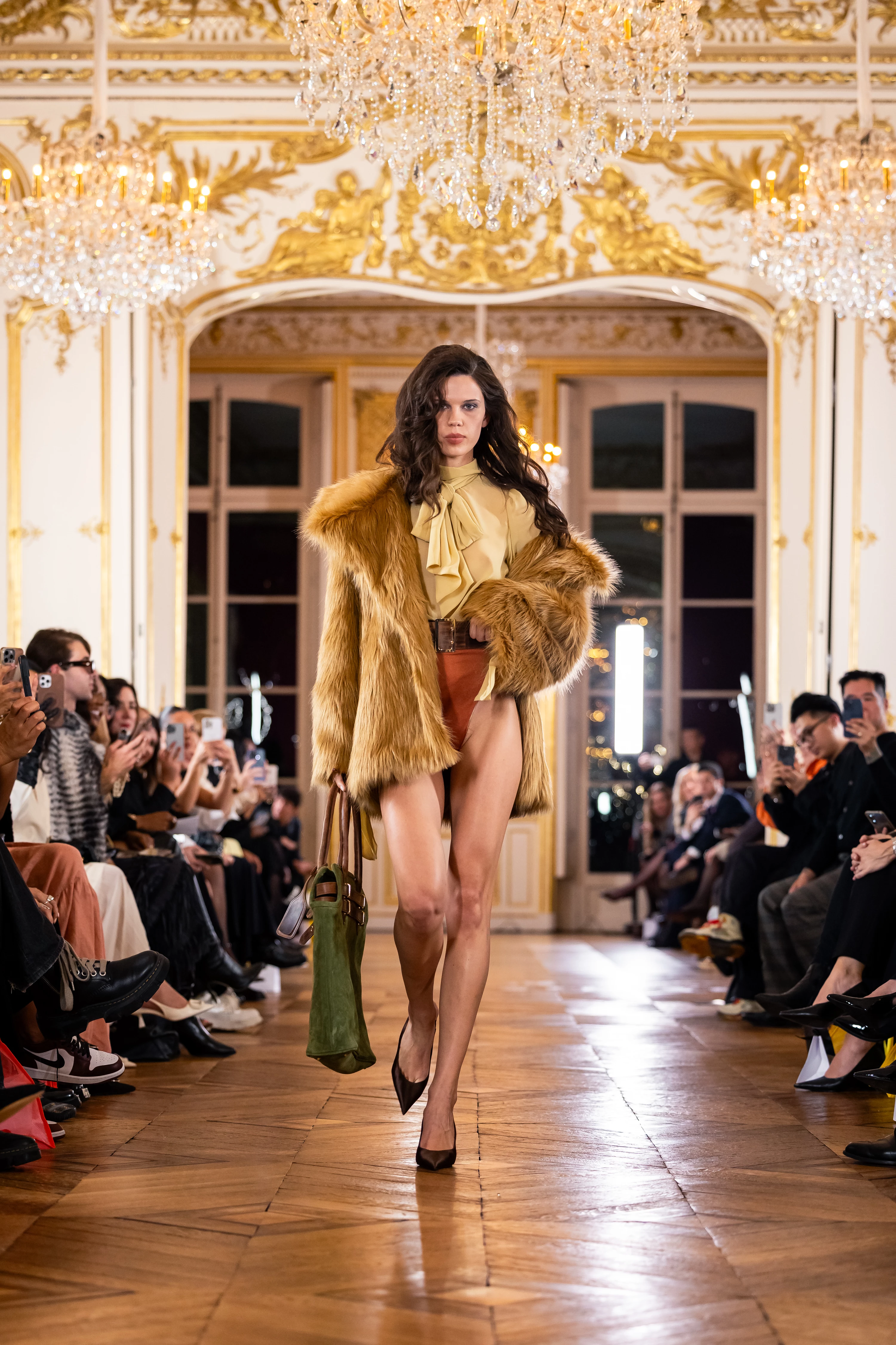 MOLMAUNI x Nuki Cosmetics. Photo Courtesy of Moda Productions