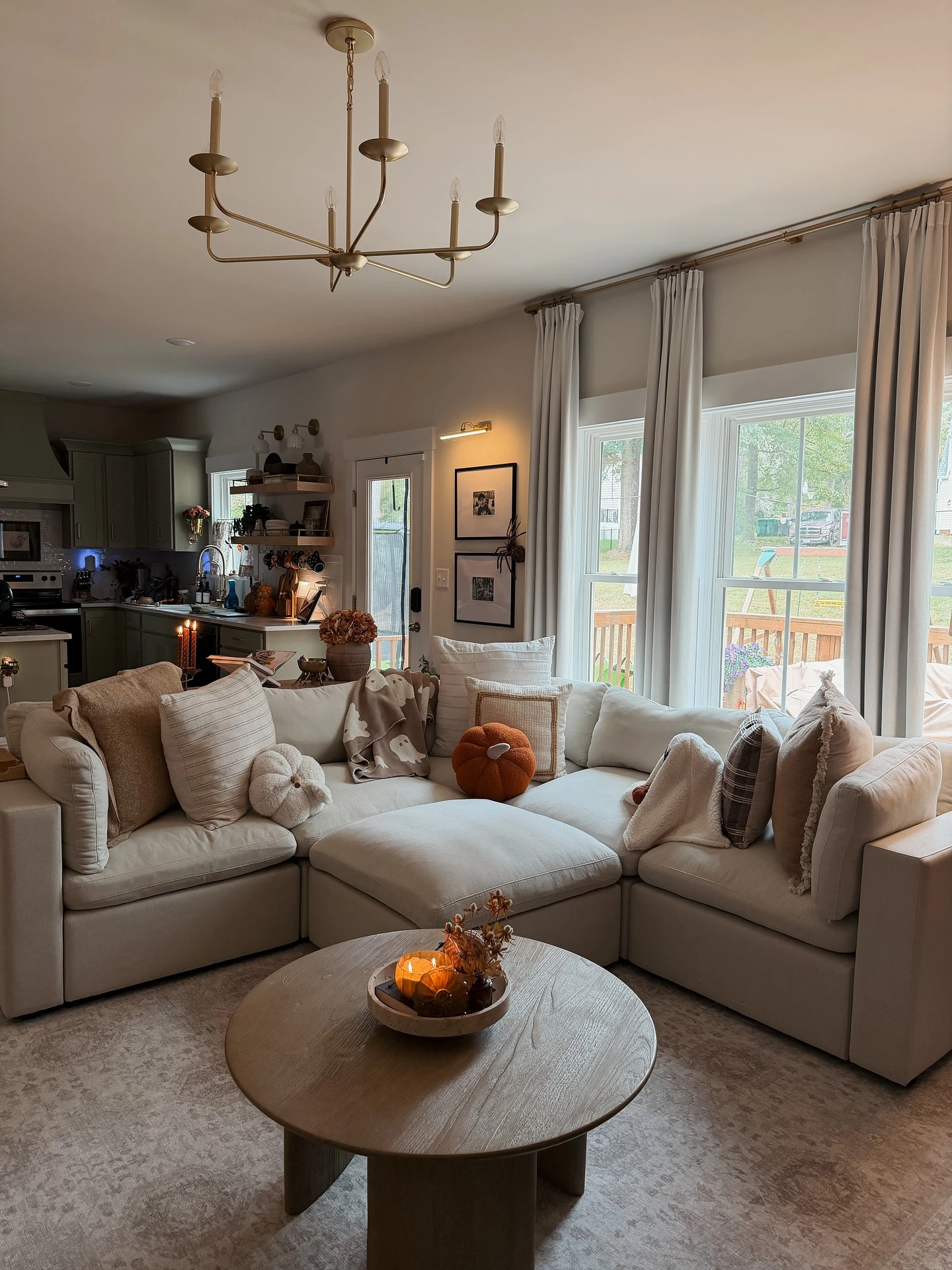 Instagram @timberandhive