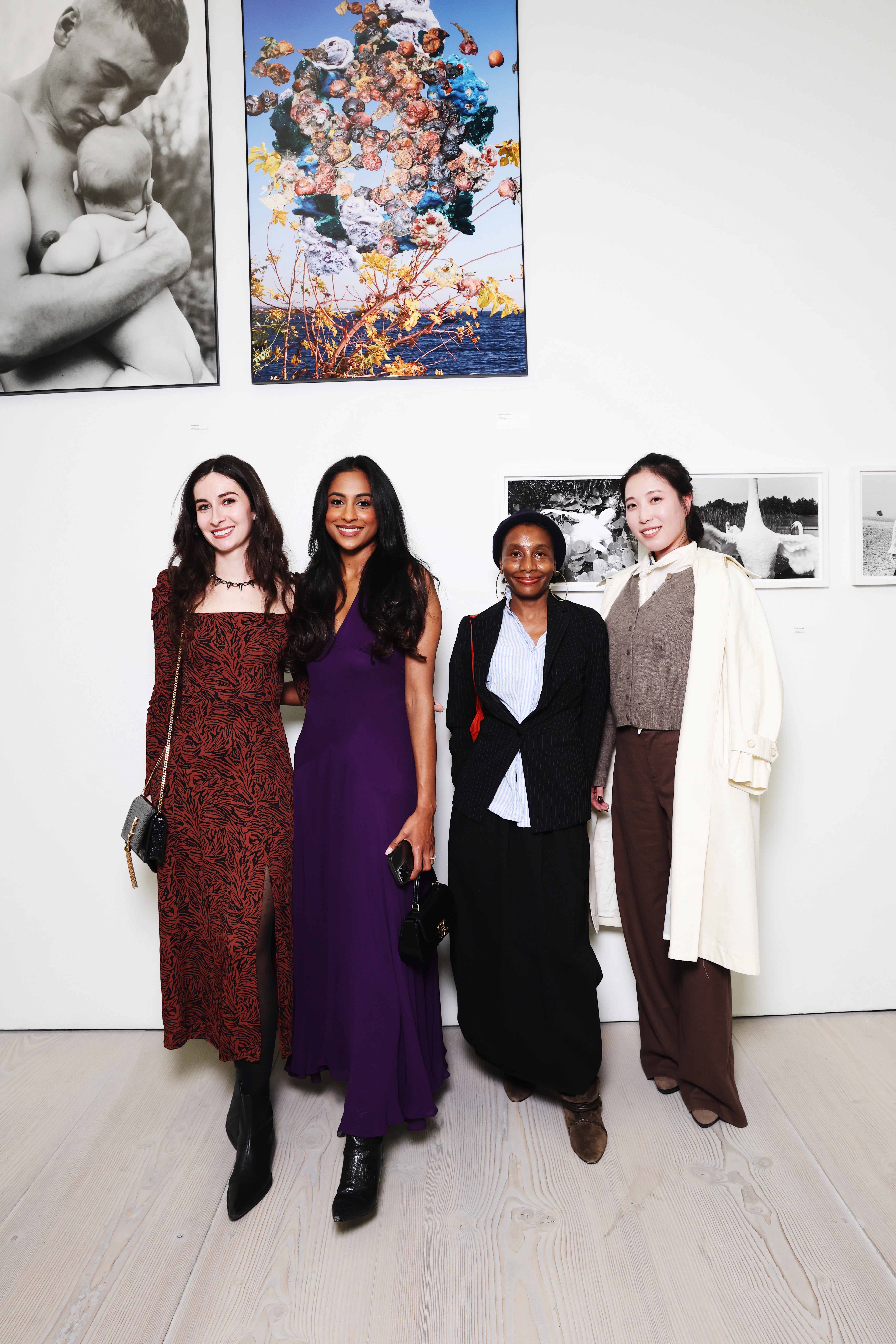 Елісон Паскуаль, Анджана Абрахам