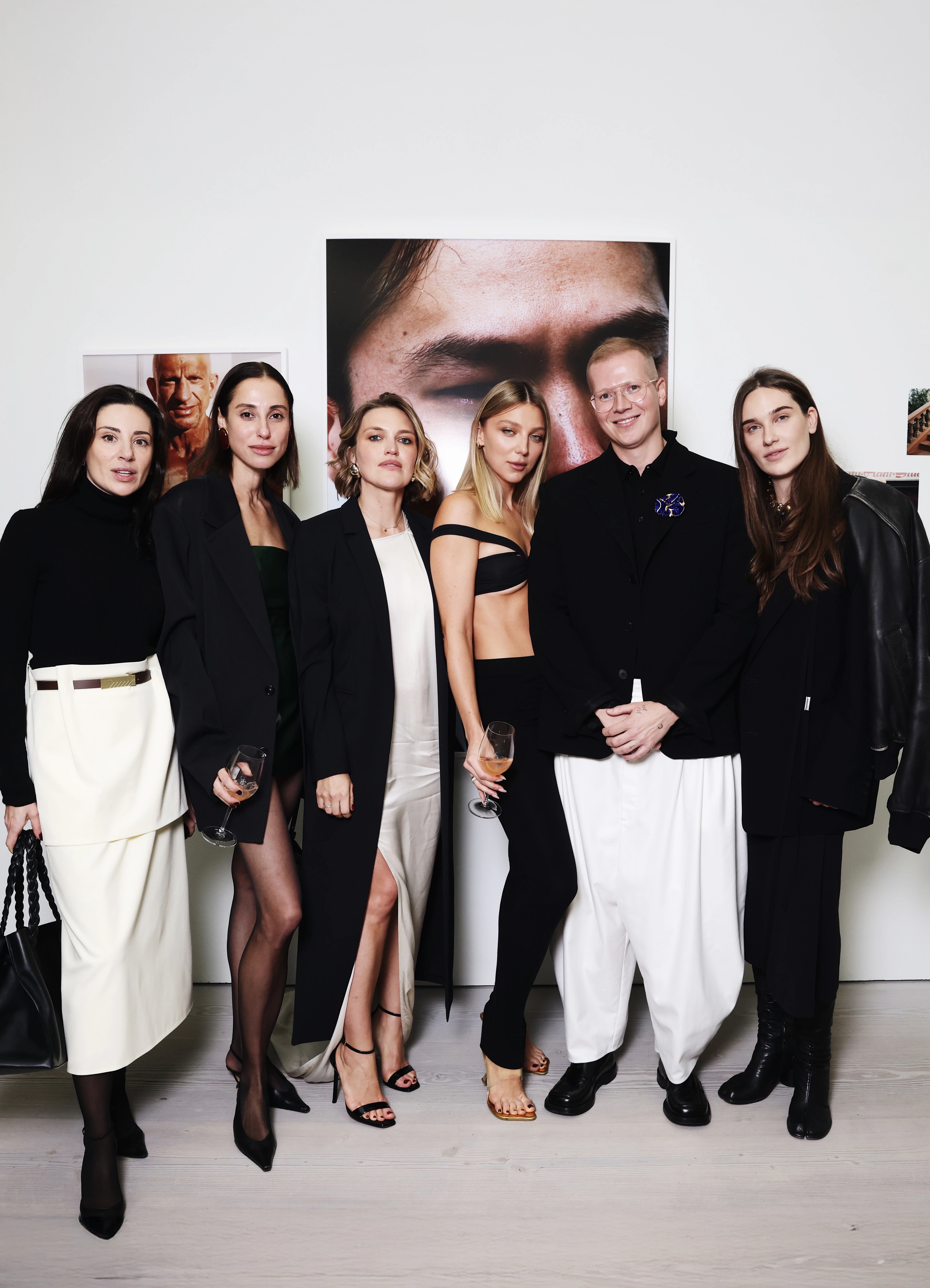 Світлана Бевза, Наталія Каменська, Мар'яна Шафро, Мері Фуртас, Веня Брикалін та Марта Бертман