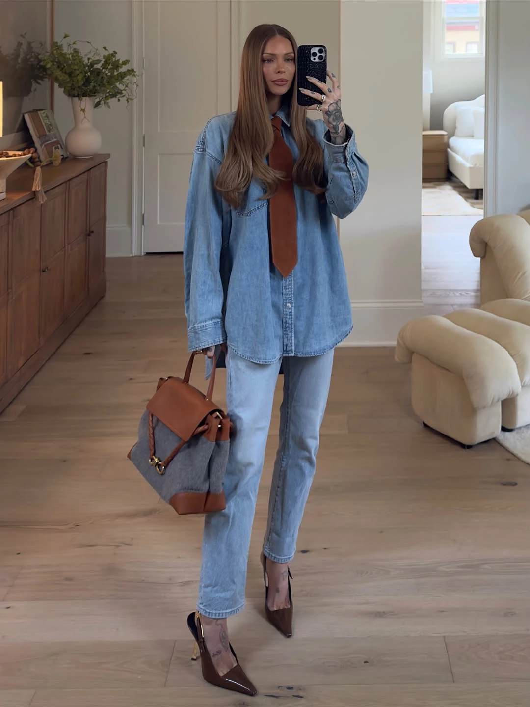 Instagram @mawhizmett