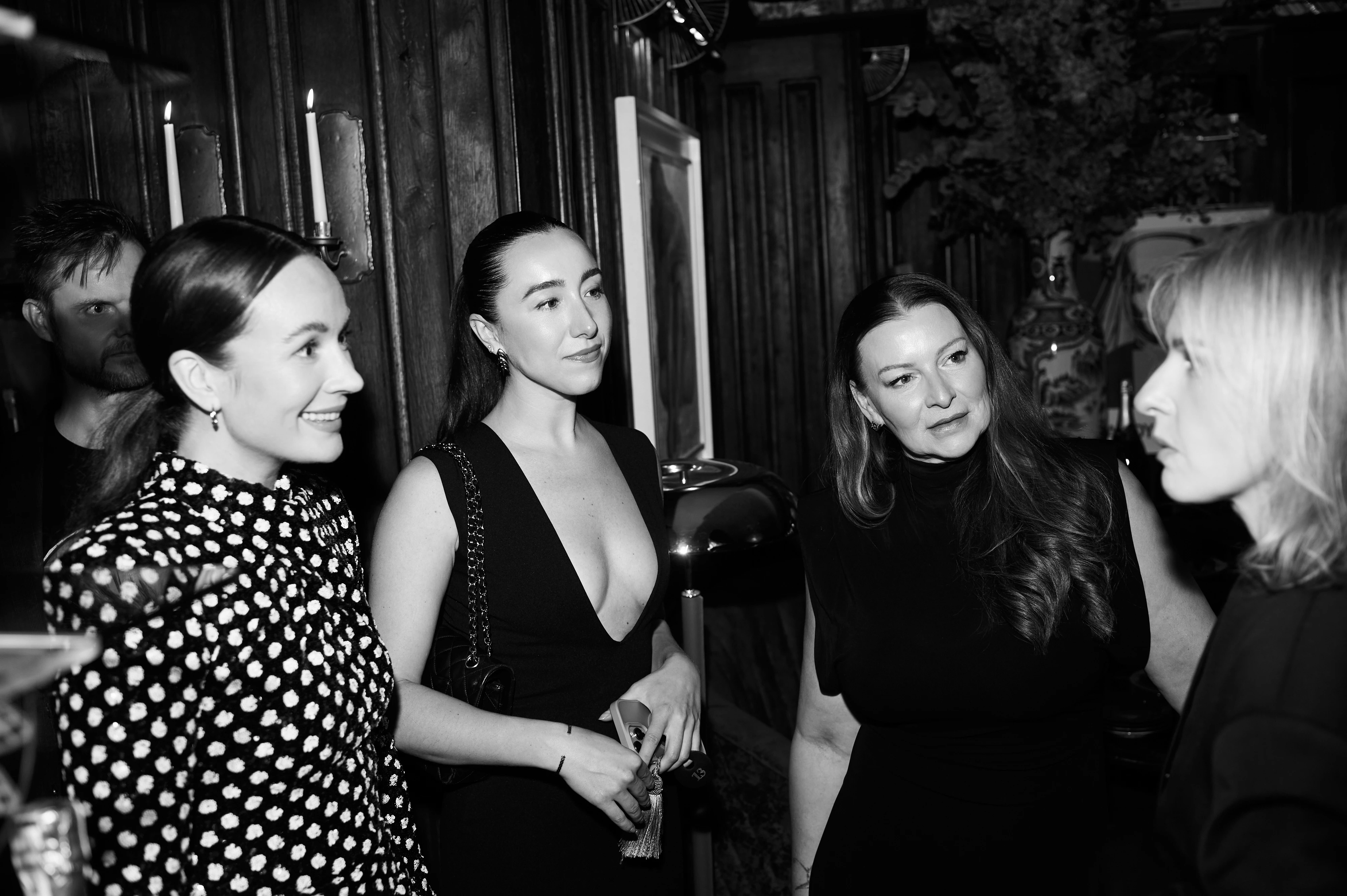 Ешлі Макдоннелл, Карлота Родбен, Тіффані Гілл та Юлія Костецька