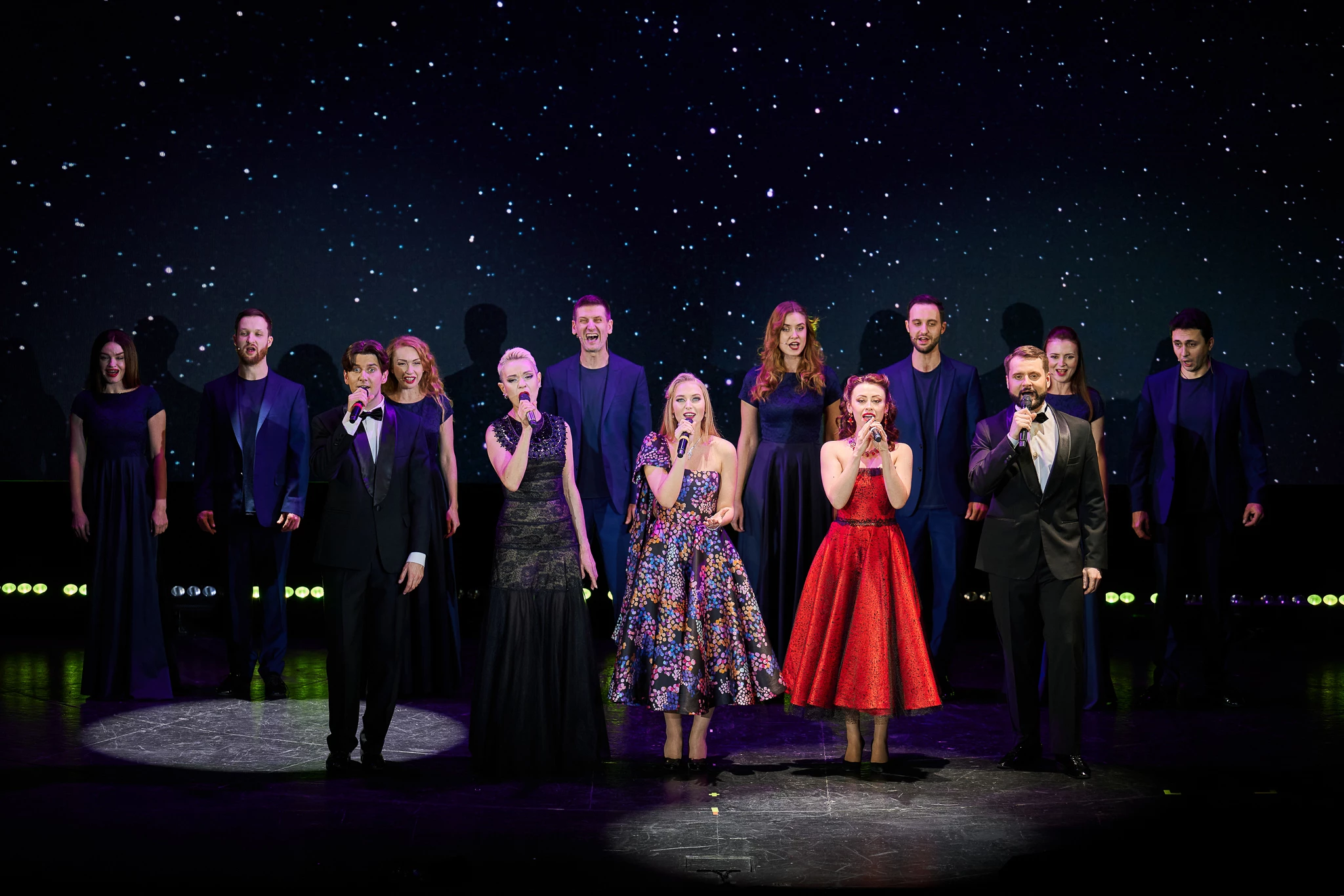 Артисти Київського національного академічного театру оперети Артисти Київського національного академічного театру оперети