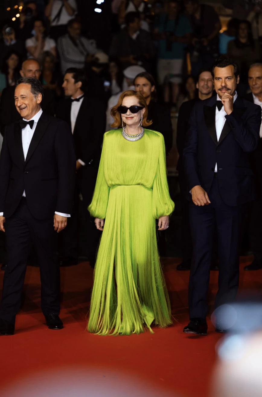 Ізабель Юппер у Balenciaga