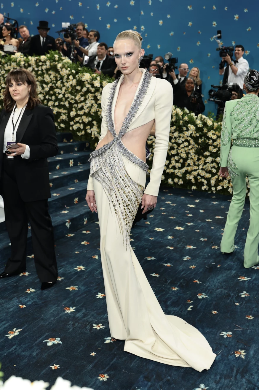 Алекс Консані