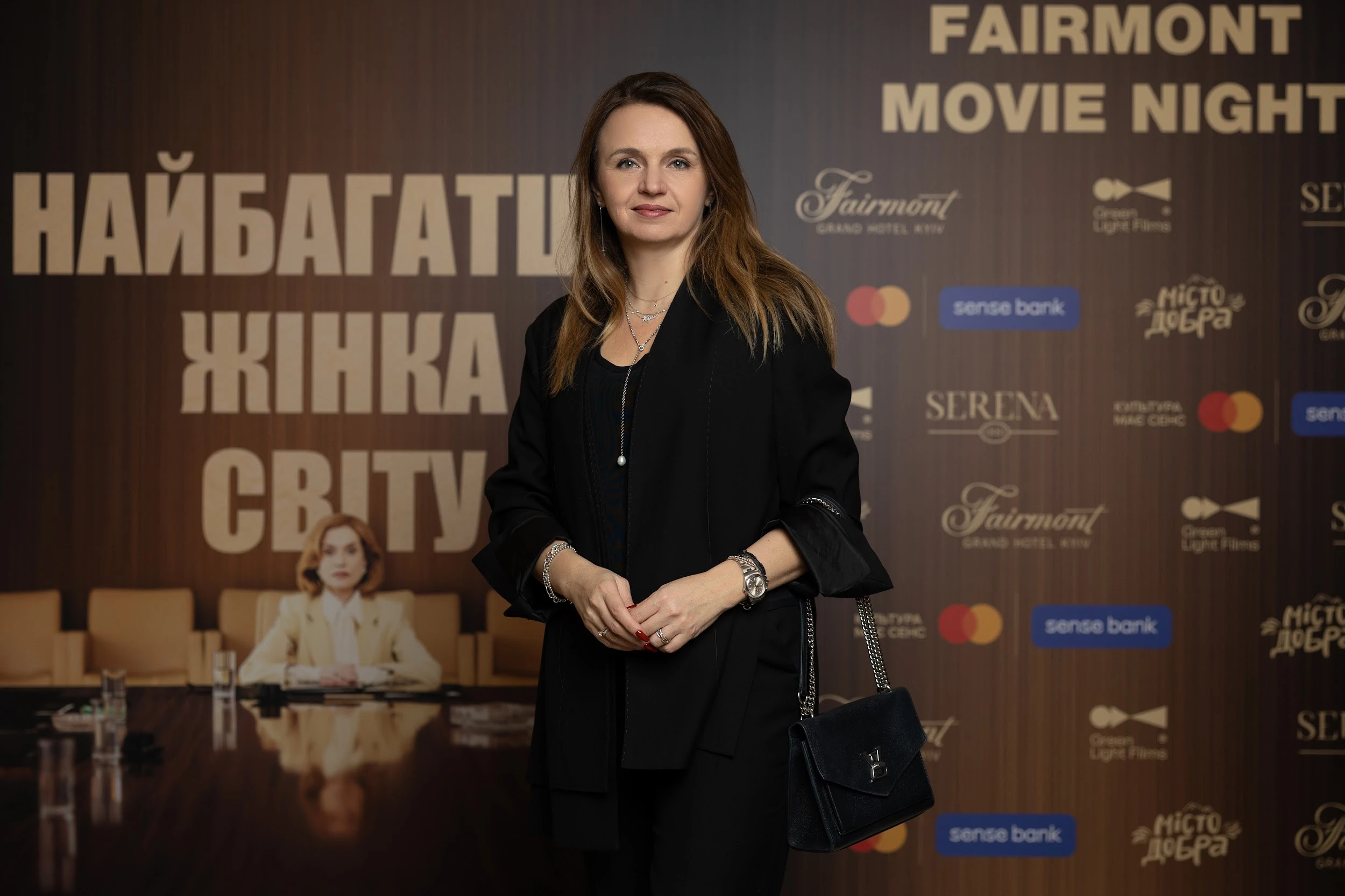 Олена Комарова