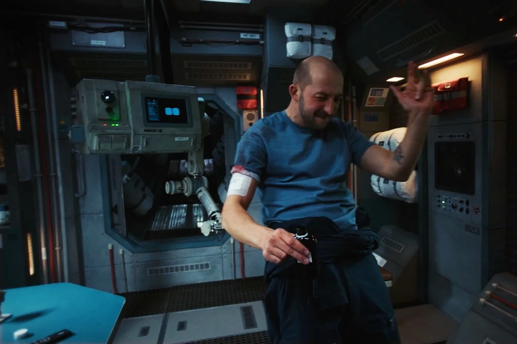 Кадр з фільму "Ти — космос" Кадр з фільму "Ти — космос"