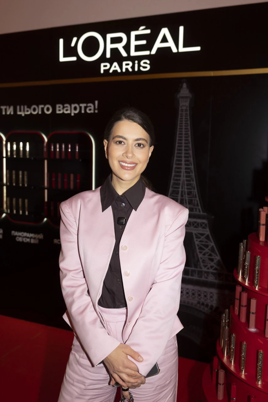 Раміна Есхакзай Раміна Есхакзай