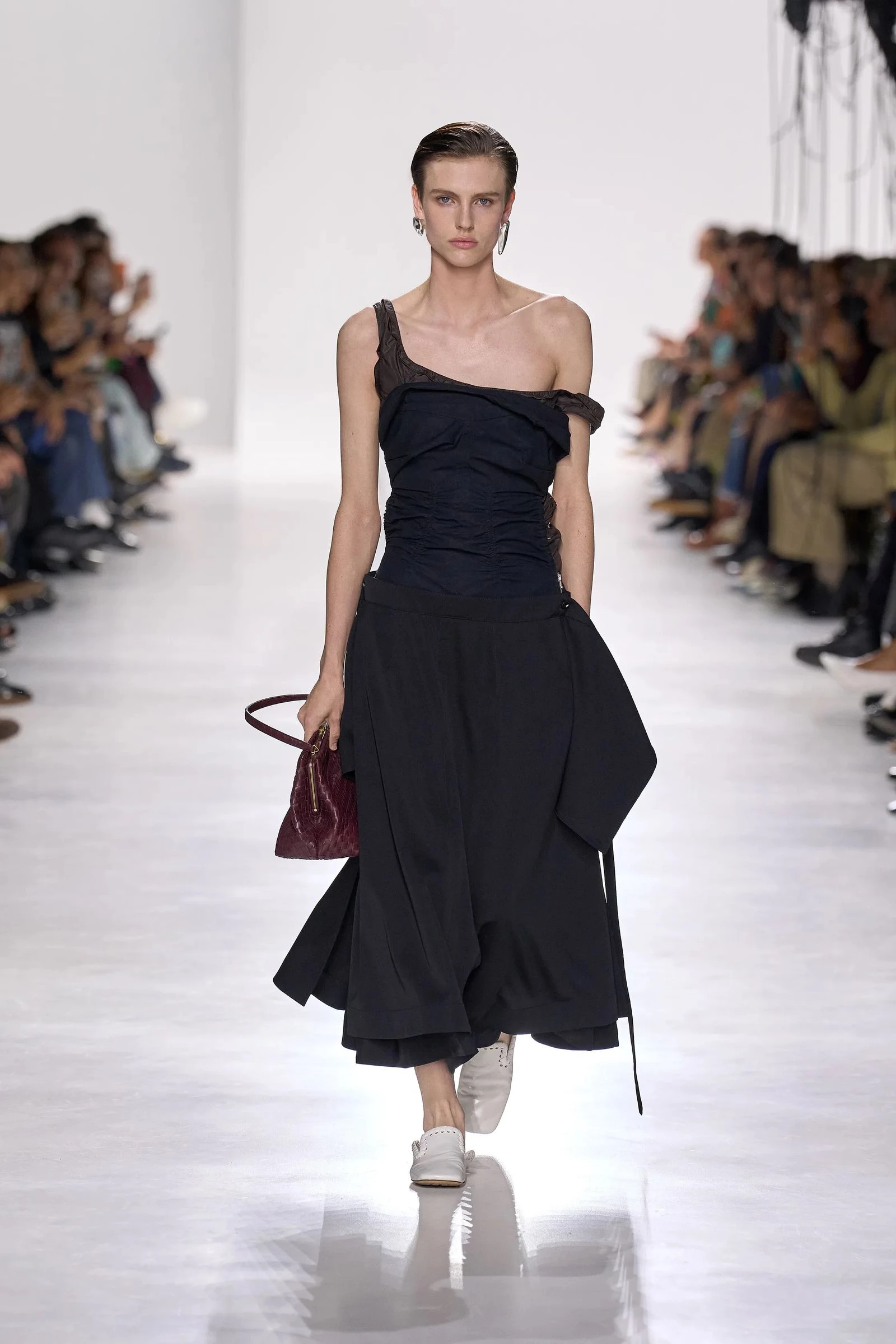 Bottega Veneta весна-літо 2026