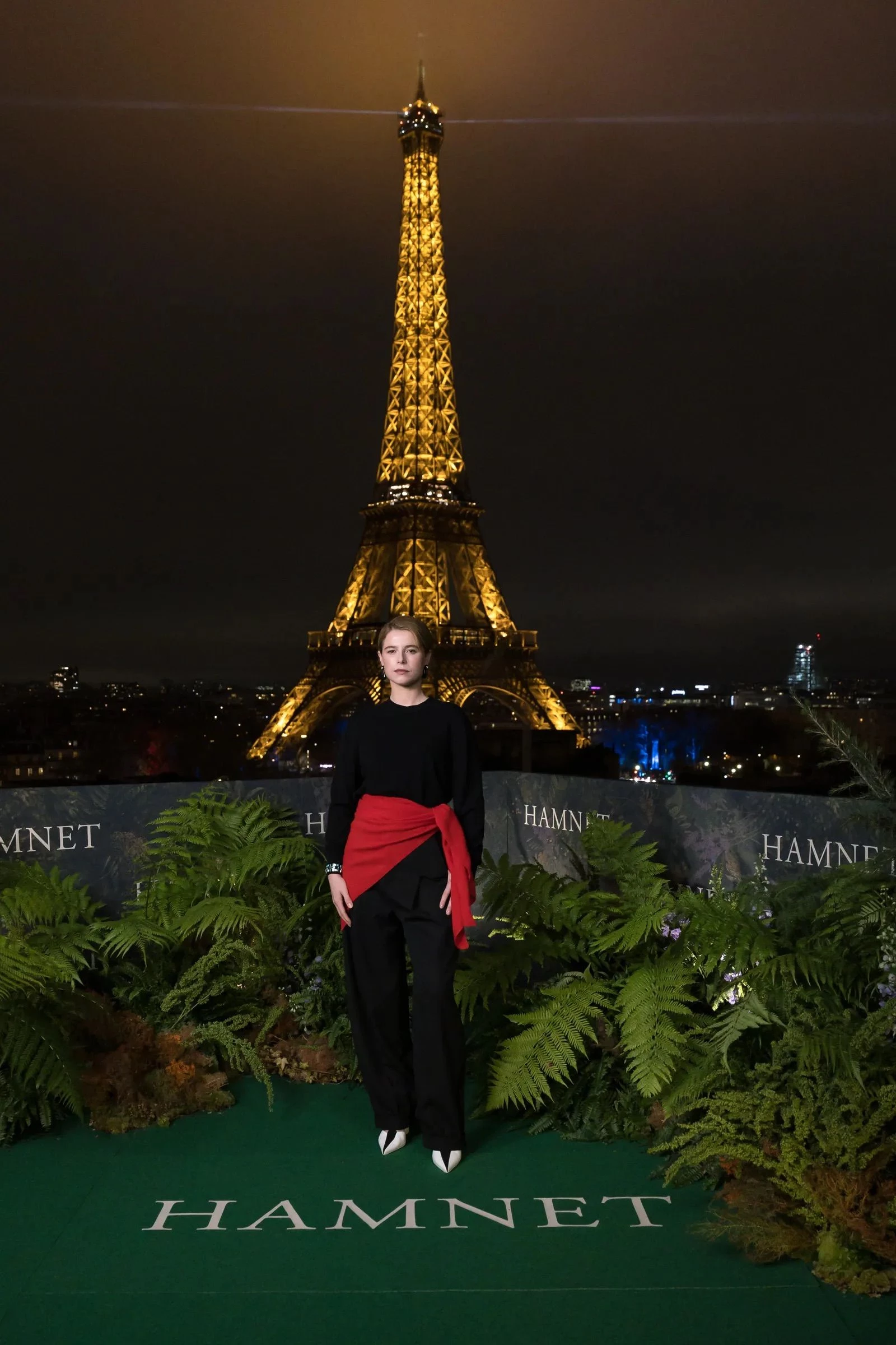 Джессі Баклі на фотоколі фільму "Гамнет" у Парижі, 2025