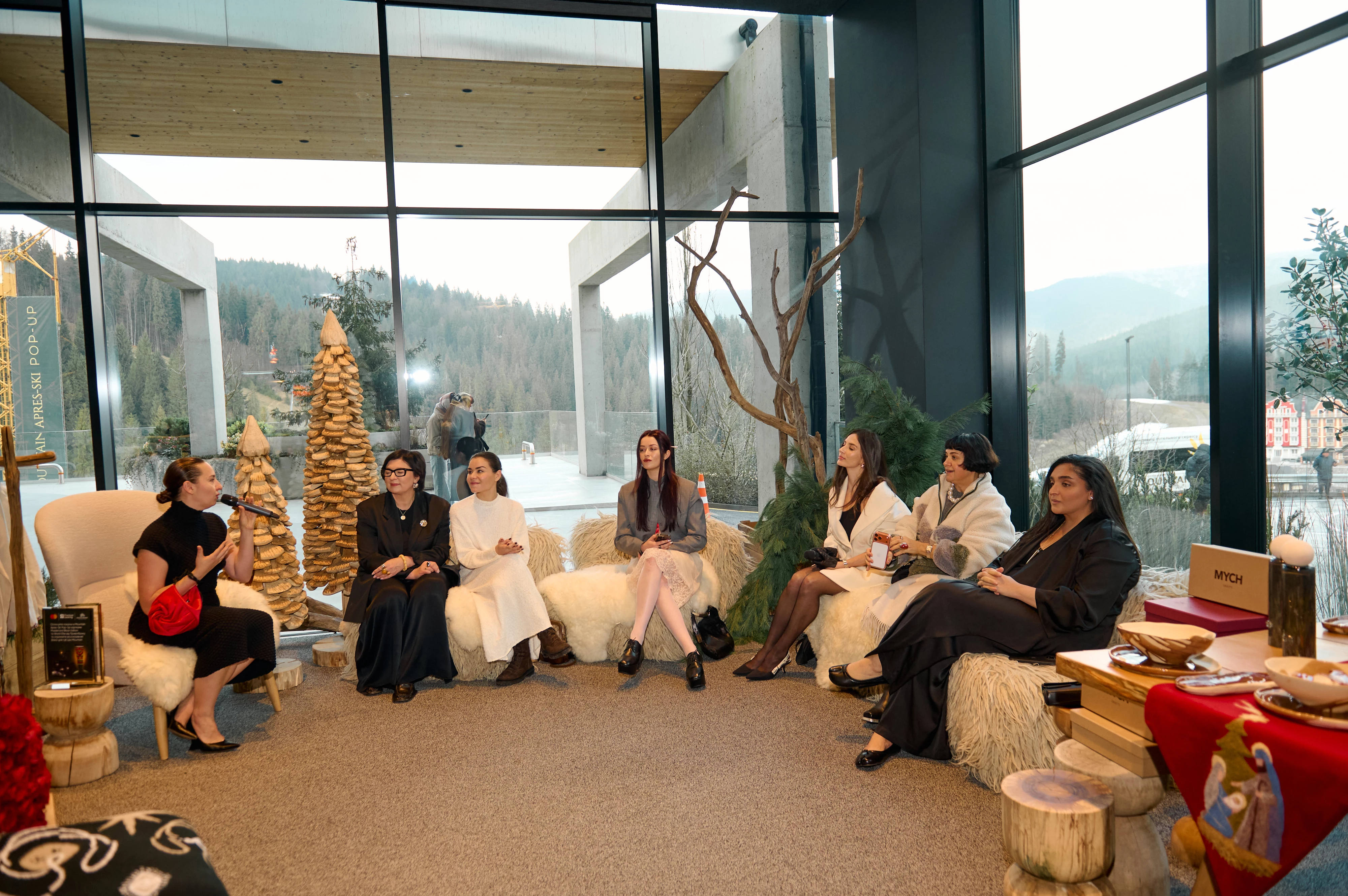 Паблік-ток з українськими дизайнерами