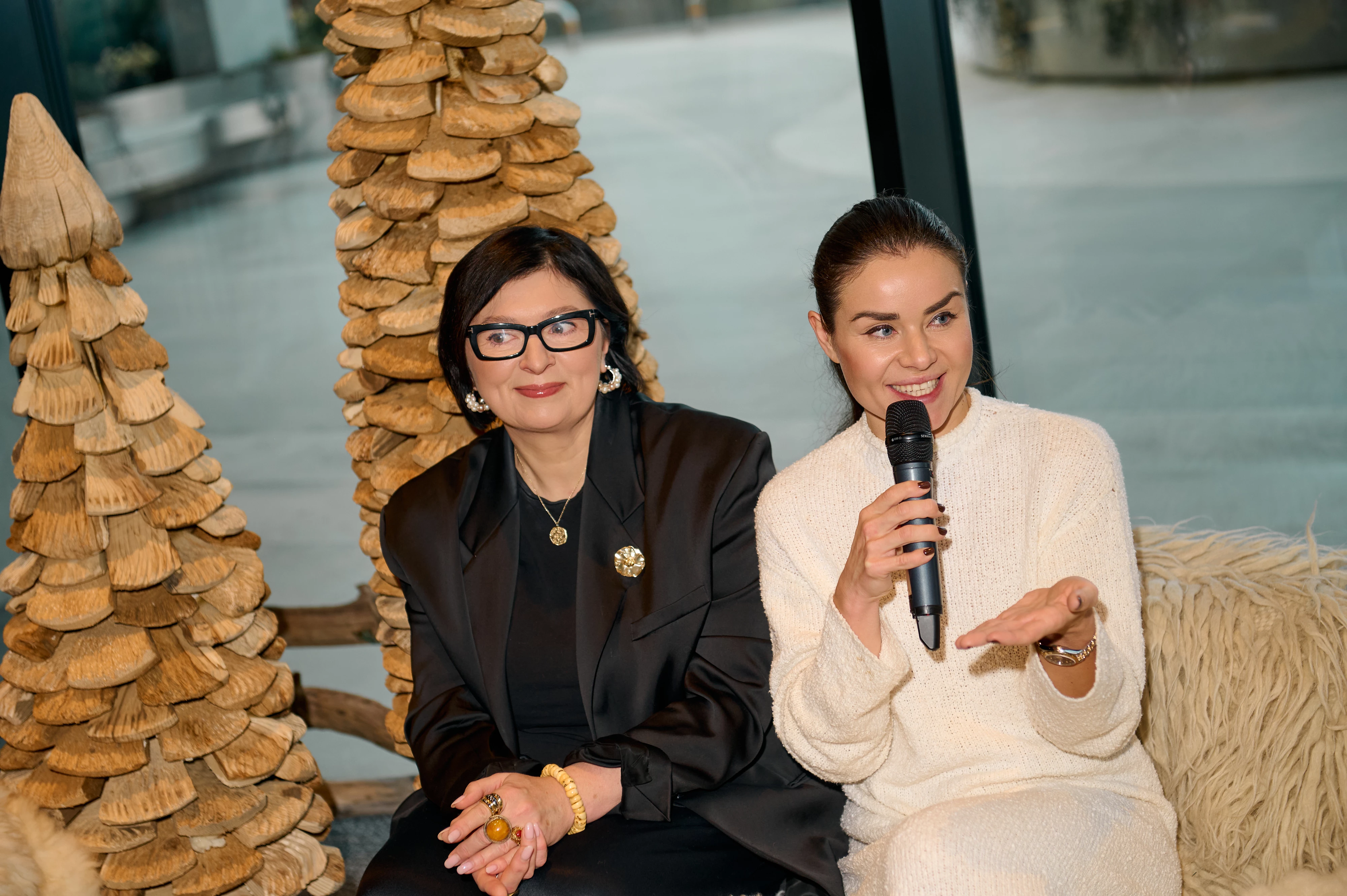 Христина Бобкова та Ірина Мич