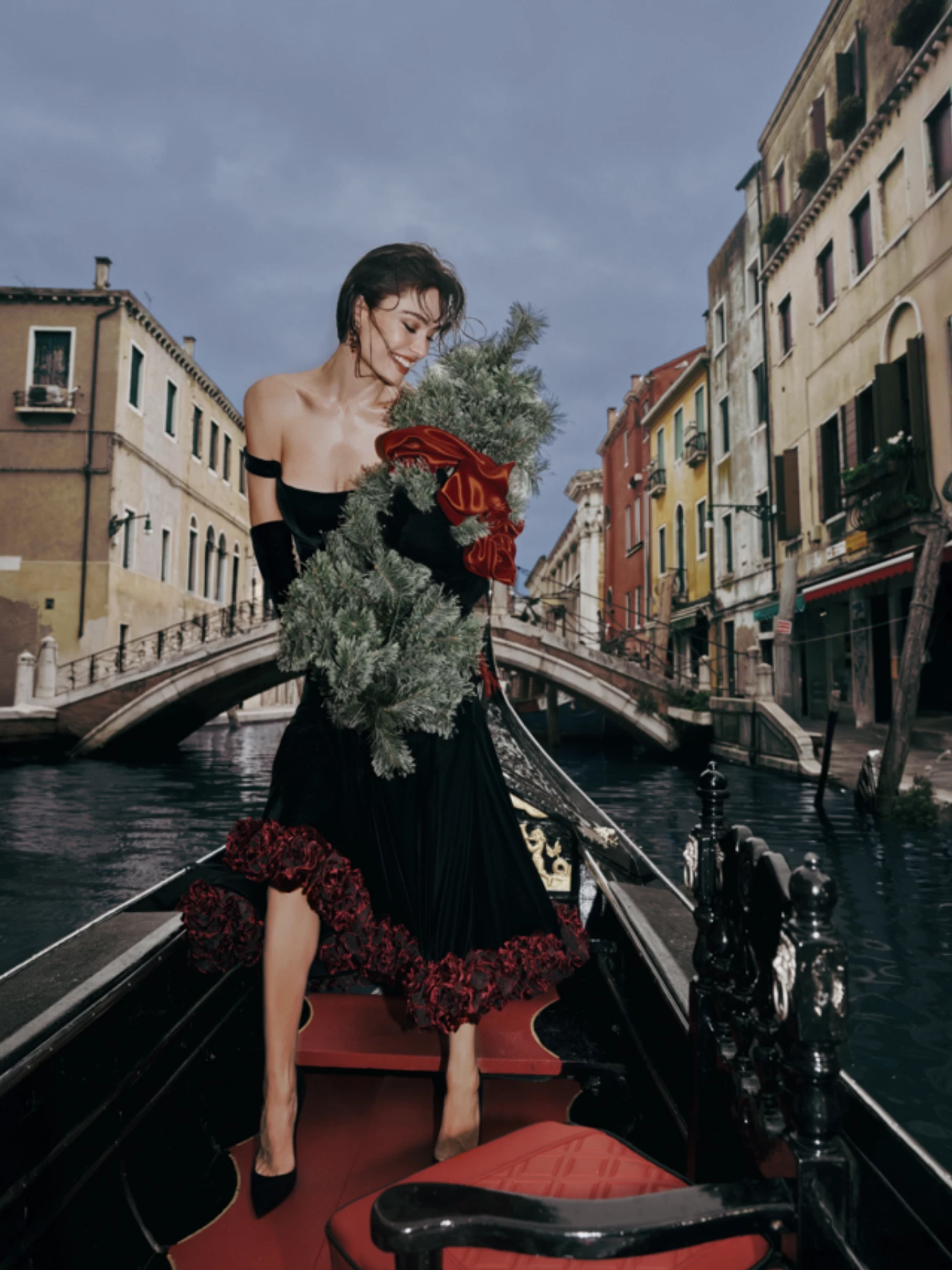 Святковий кампейн українського бренду Rosa Bianca до колекції Rosa Rossa