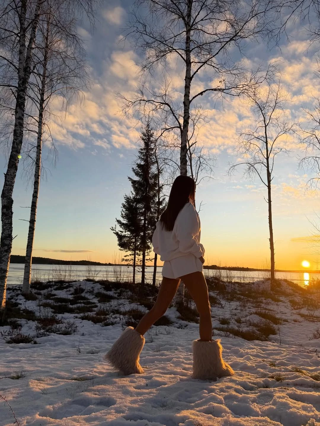 Тіна Кунакі