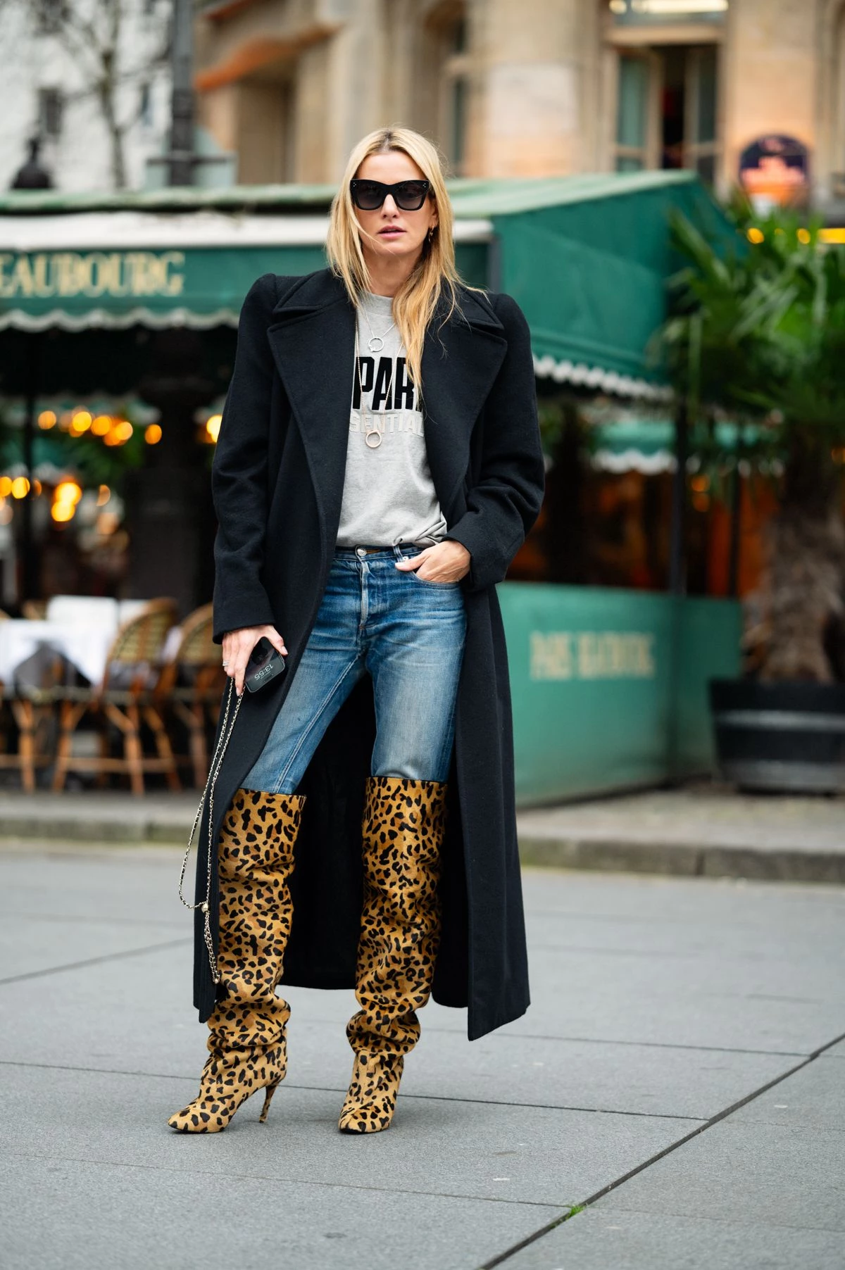 Déspi Naka Déspi Naka