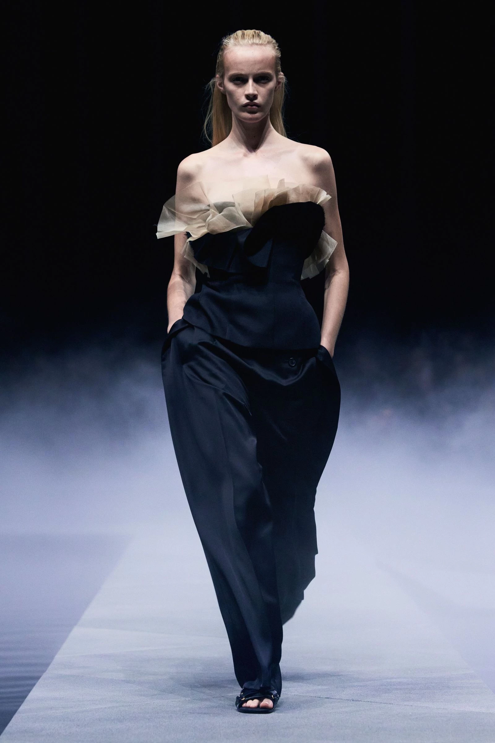 Khaite весна-літо 2026. Khaite / Gorunway. 