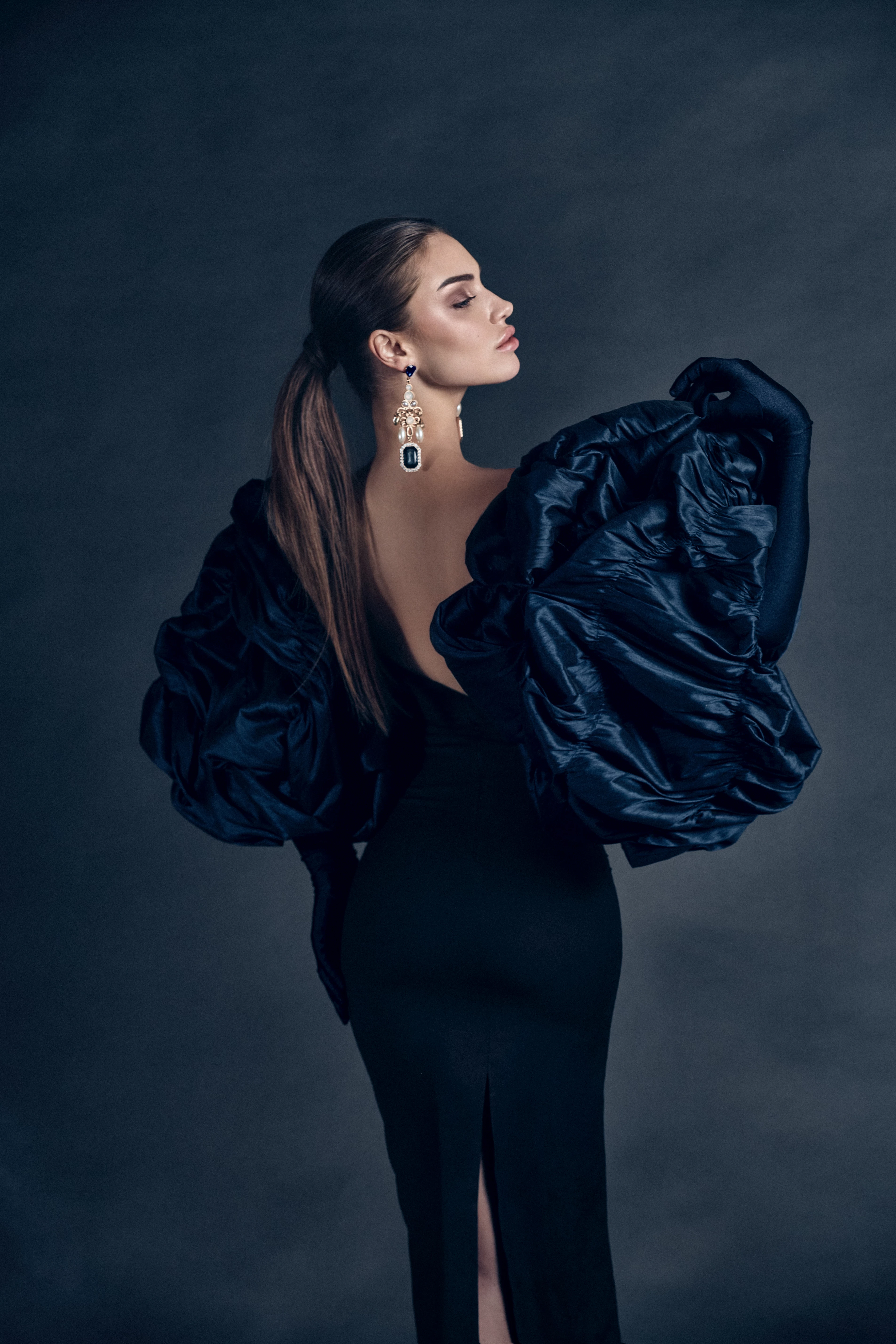 Сукня KAFIZOVA, прикраси Nicole Hayduga Сукня KAFIZOVA, прикраси Nicole Hayduga