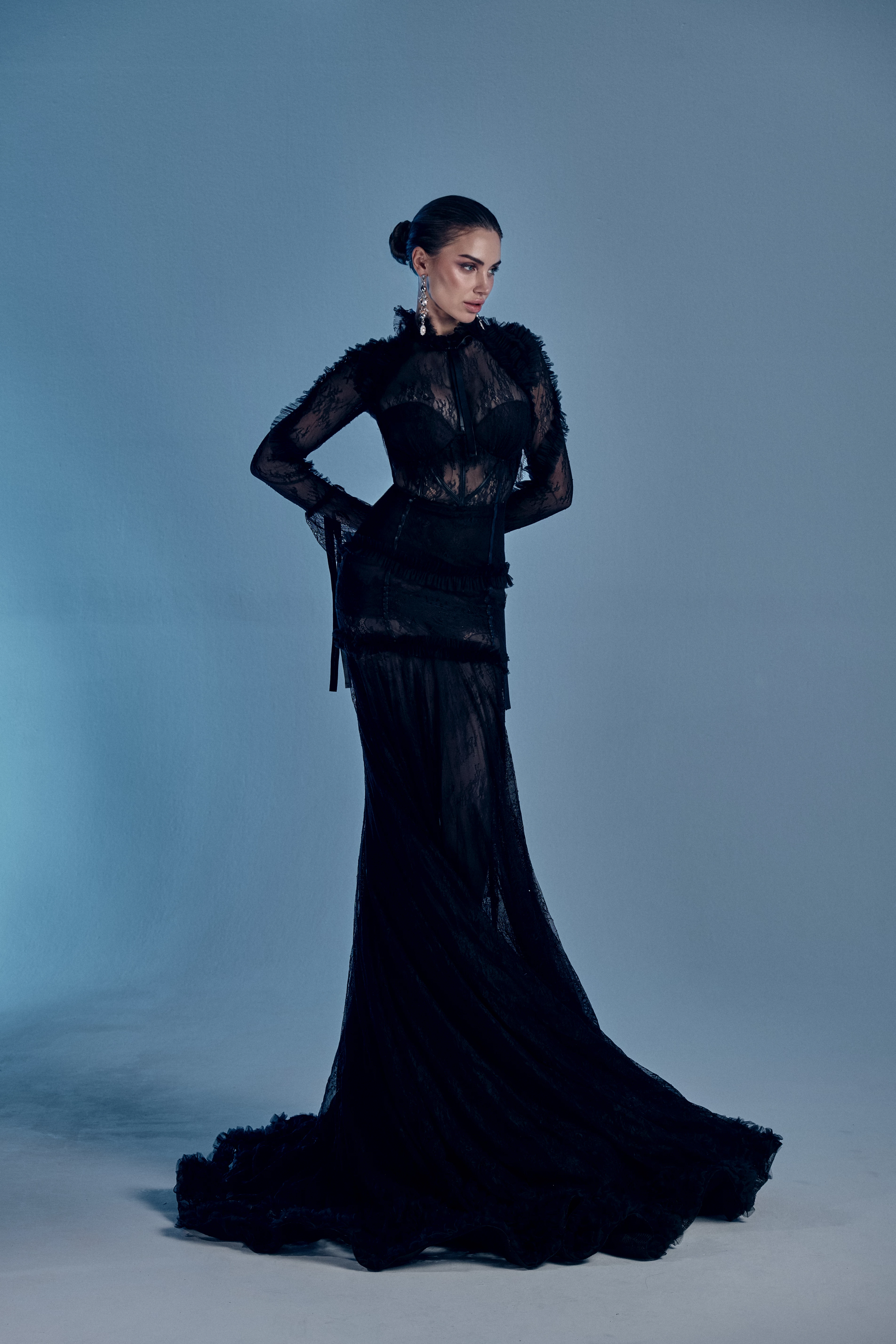 Сукня Jasmin Erbas, прикраси Nicole Hayduga Сукня Jasmin Erbas, прикраси Nicole Hayduga