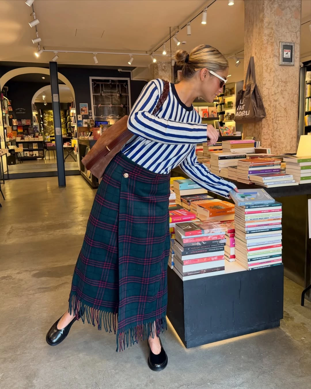 Instagram @caetanaba