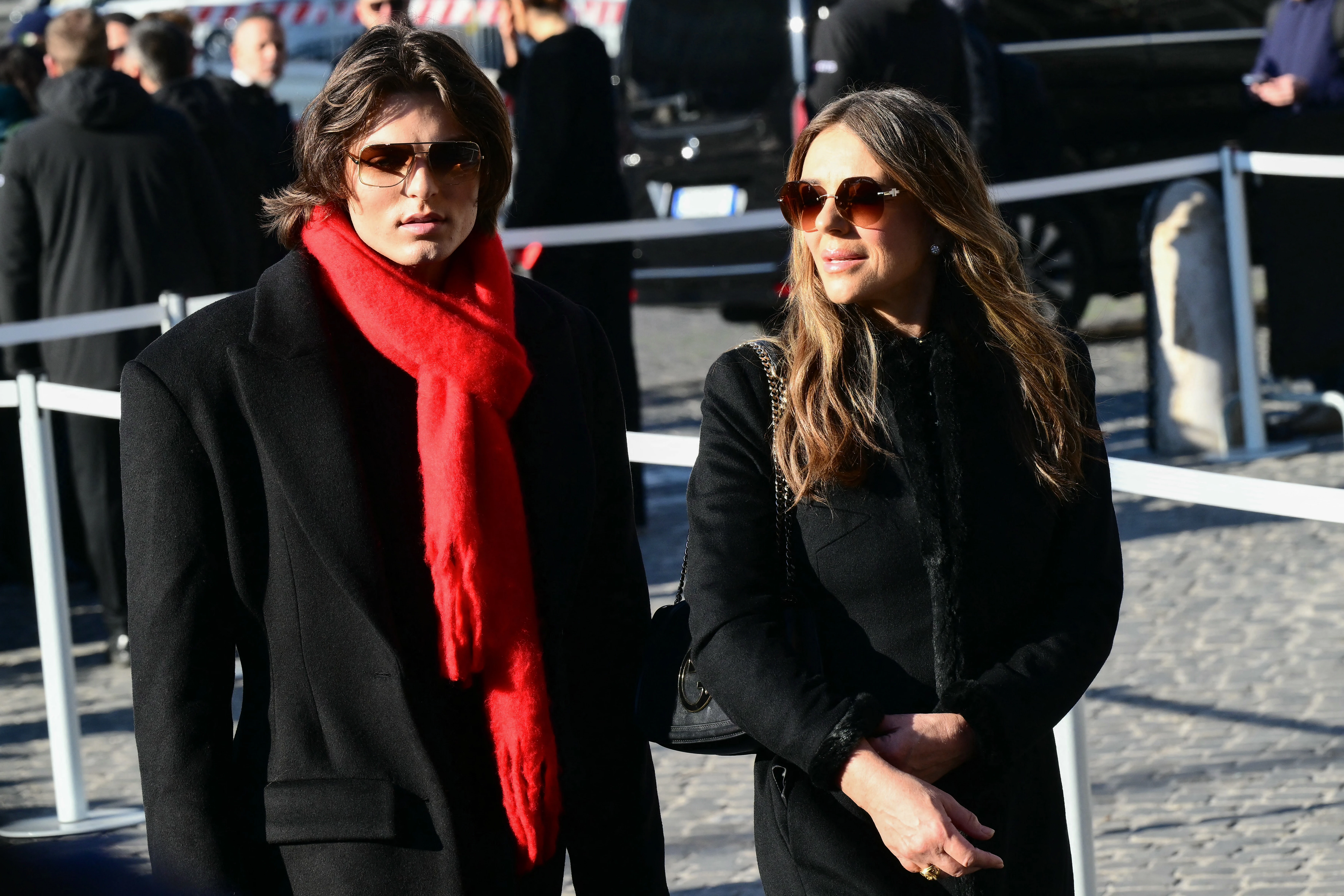 Деміан Герлі та Елізабет Герлі Деміан Герлі та Елізабет Герлі