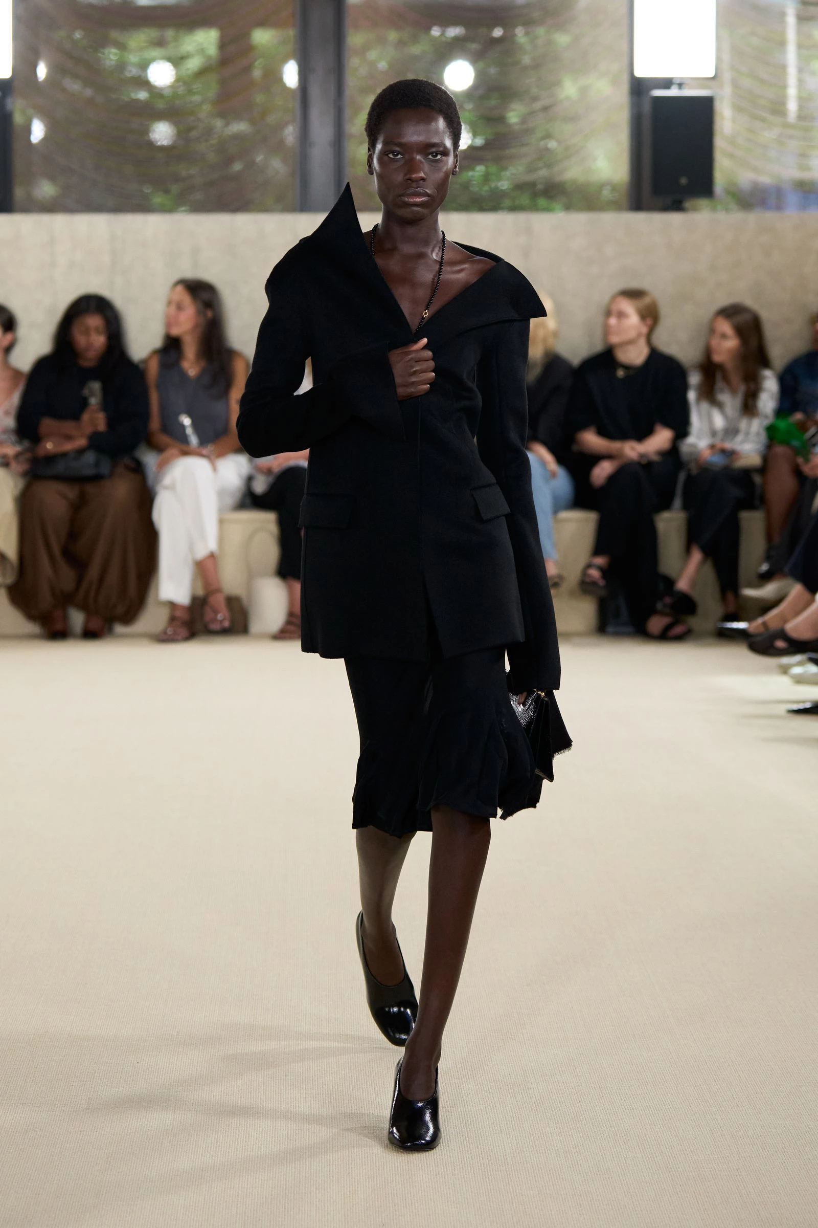 Toteme весна-літо 2026 Toteme весна-літо 2026