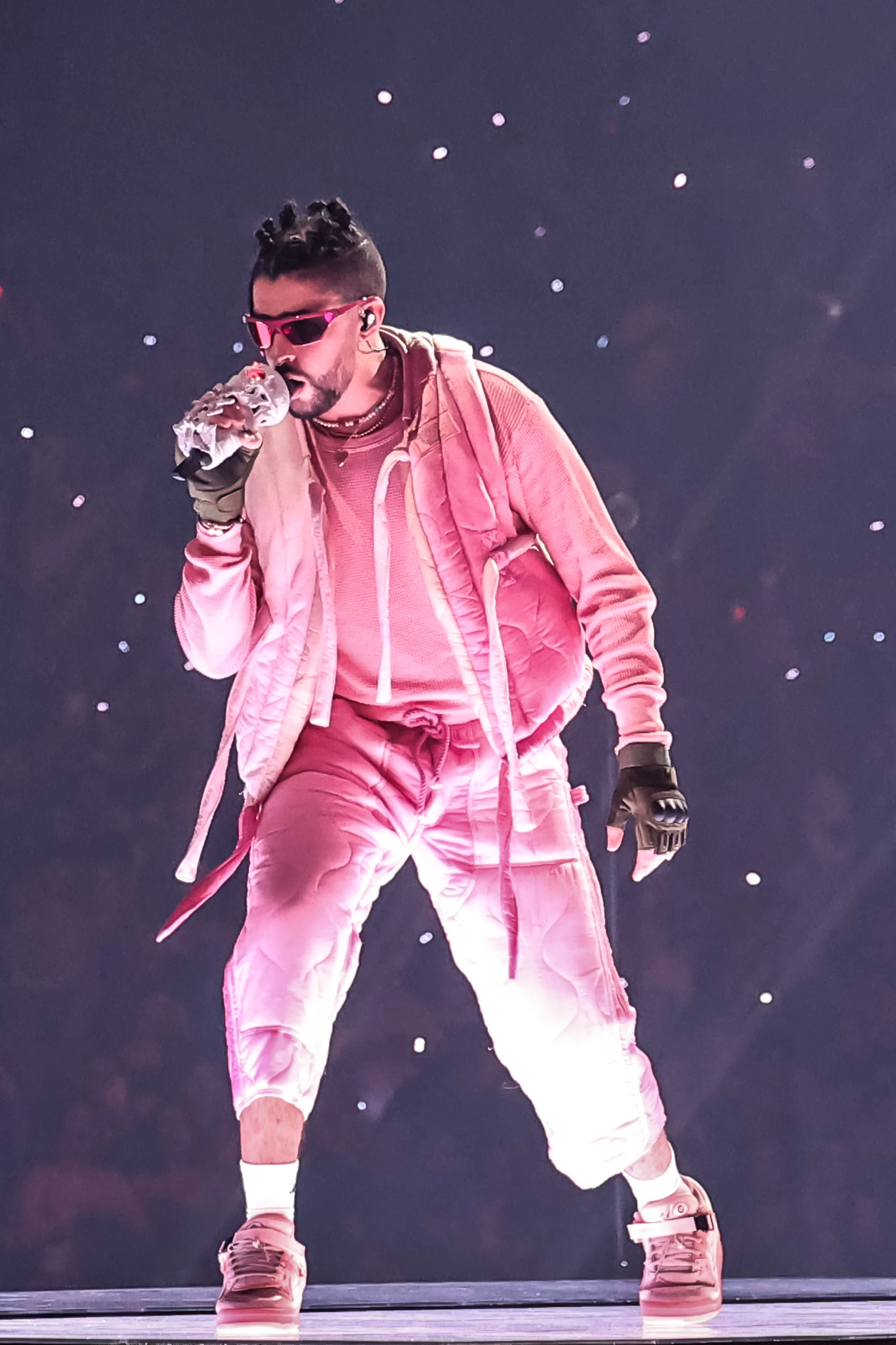 Bad Bunny під час свого туру El Último в Маямі, 2022