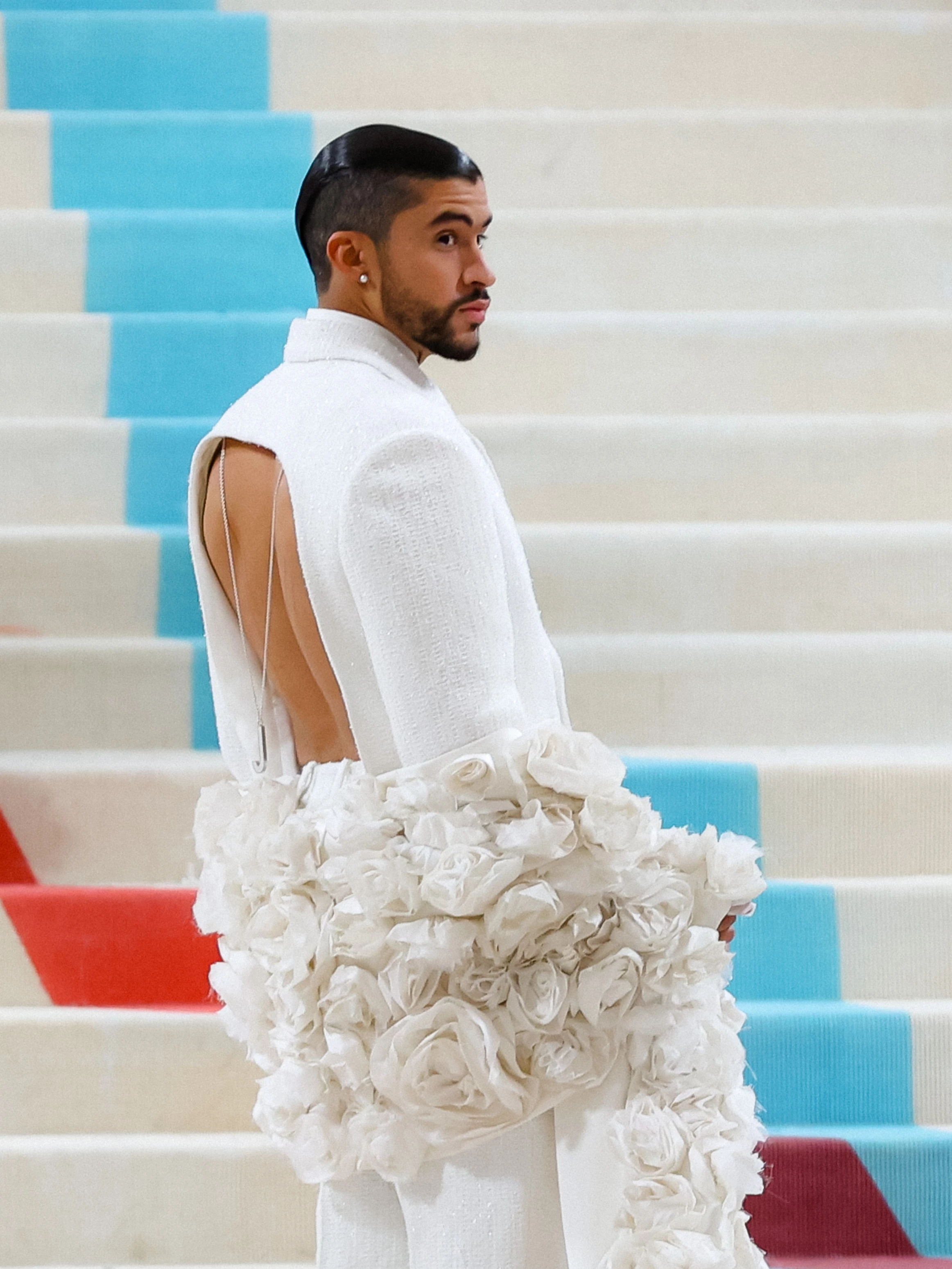 Bad Bunny в Jacquemus на Met Gala, 2023