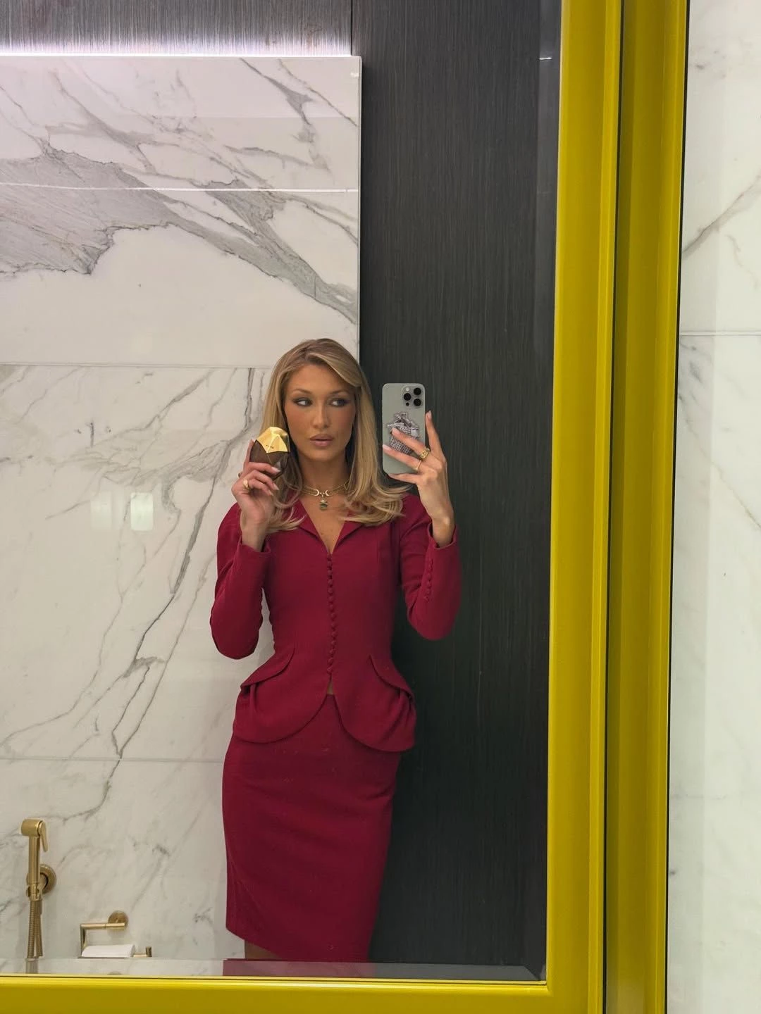 Белла Гадід