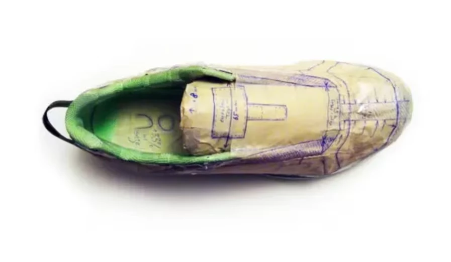 Перші зразки кросівок ON