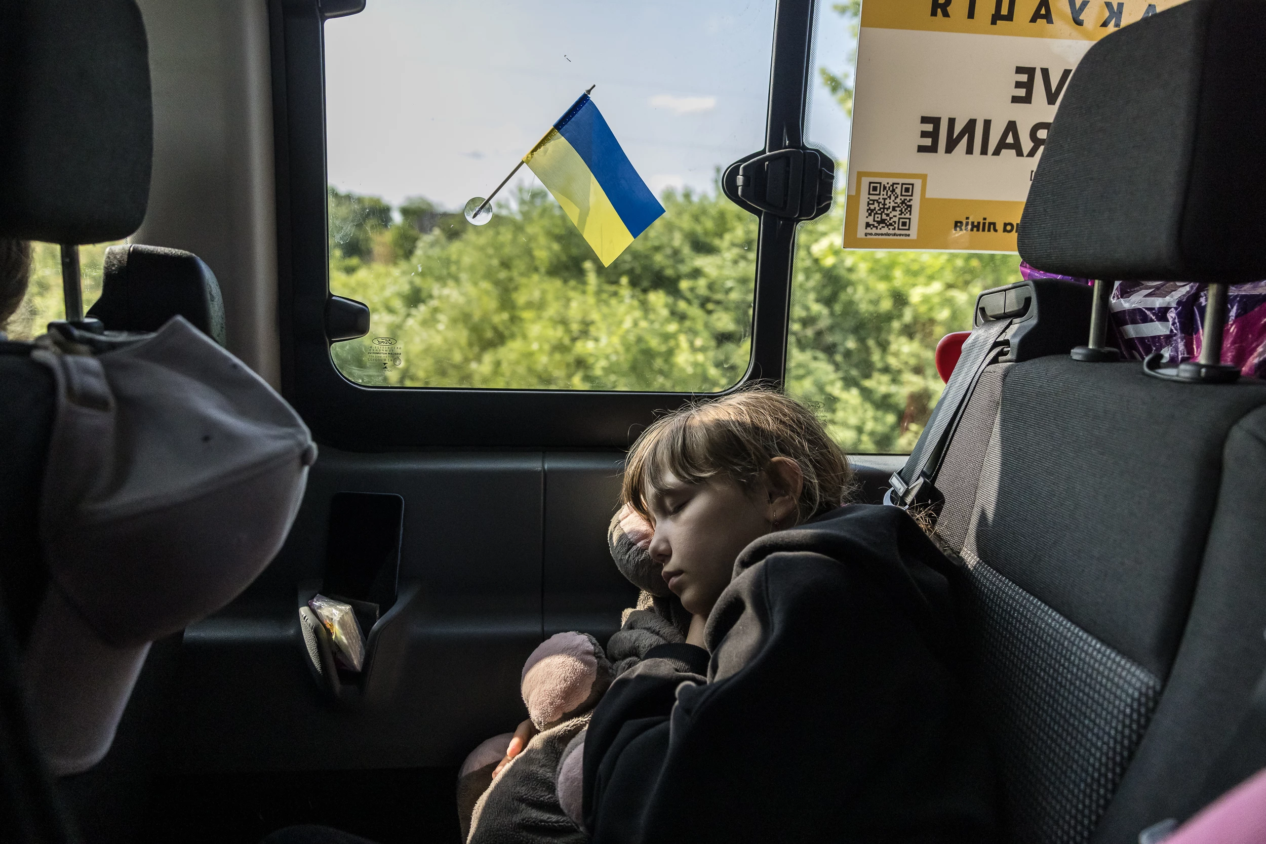 Соломія повертається до мами з окупованих територій, червень 2025 року. Фото: Оксана Парафенюк Соломія повертається до мами з окупованих територій, червень 2025 року. Фото: Оксана Парафенюк