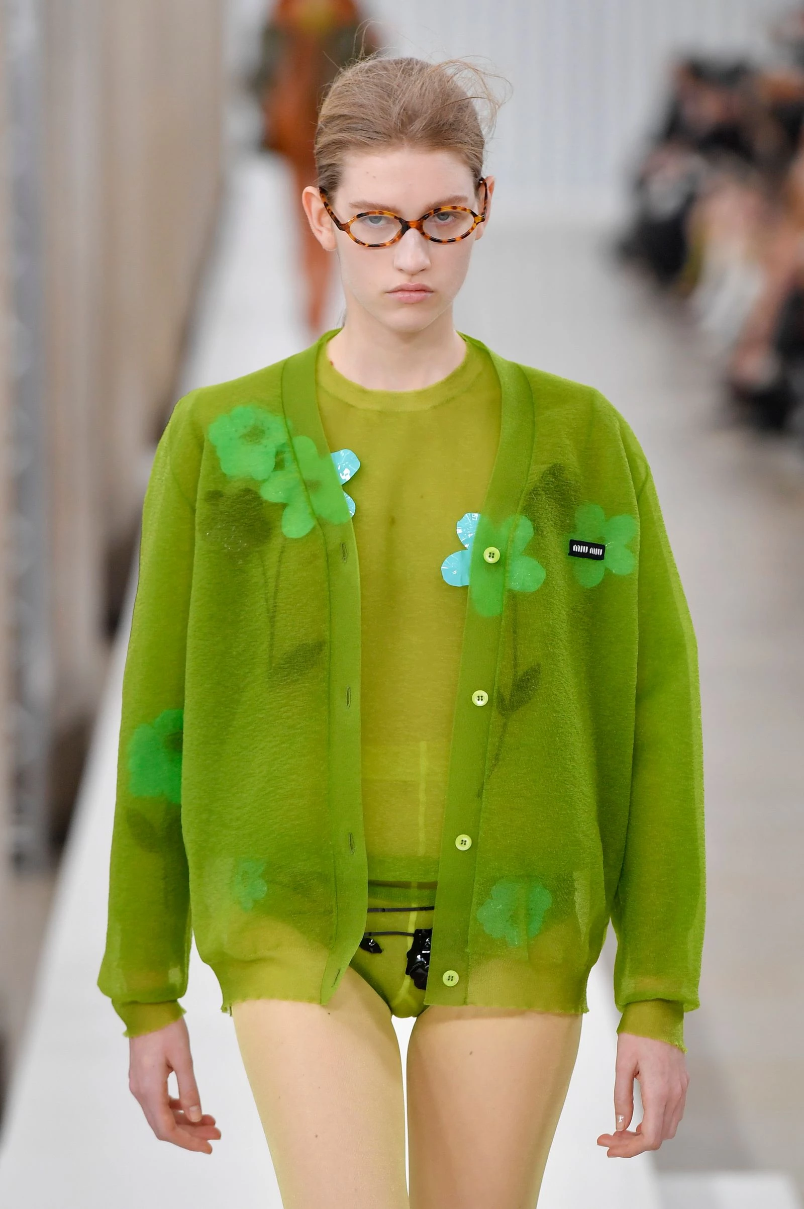 Miu Miu осінь-зима 2023/2024. Victor VIRGILE/Gamma-Rapho/Getty Images Miu Miu осінь-зима 2023/2024. Victor VIRGILE/Gamma-Rapho/Getty Images