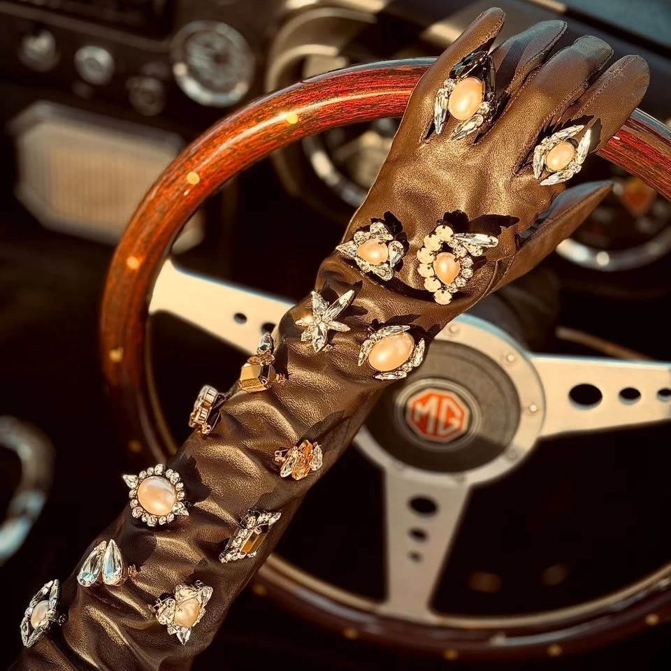 Instagram @houseofemmanuele