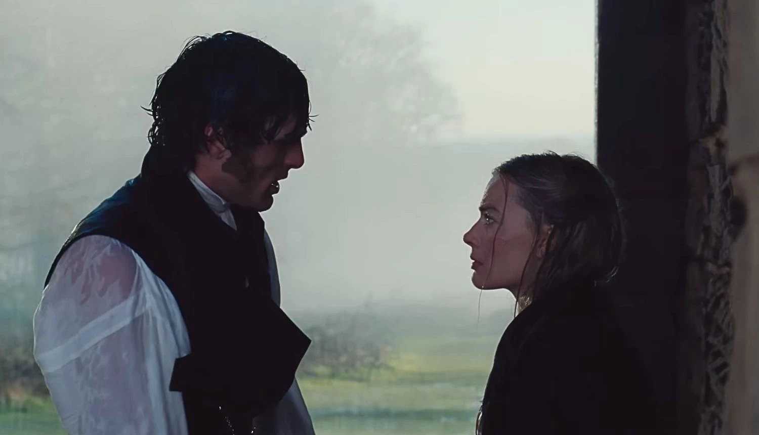 Джейкоб Елорді та Марго Роббі у фільмі 