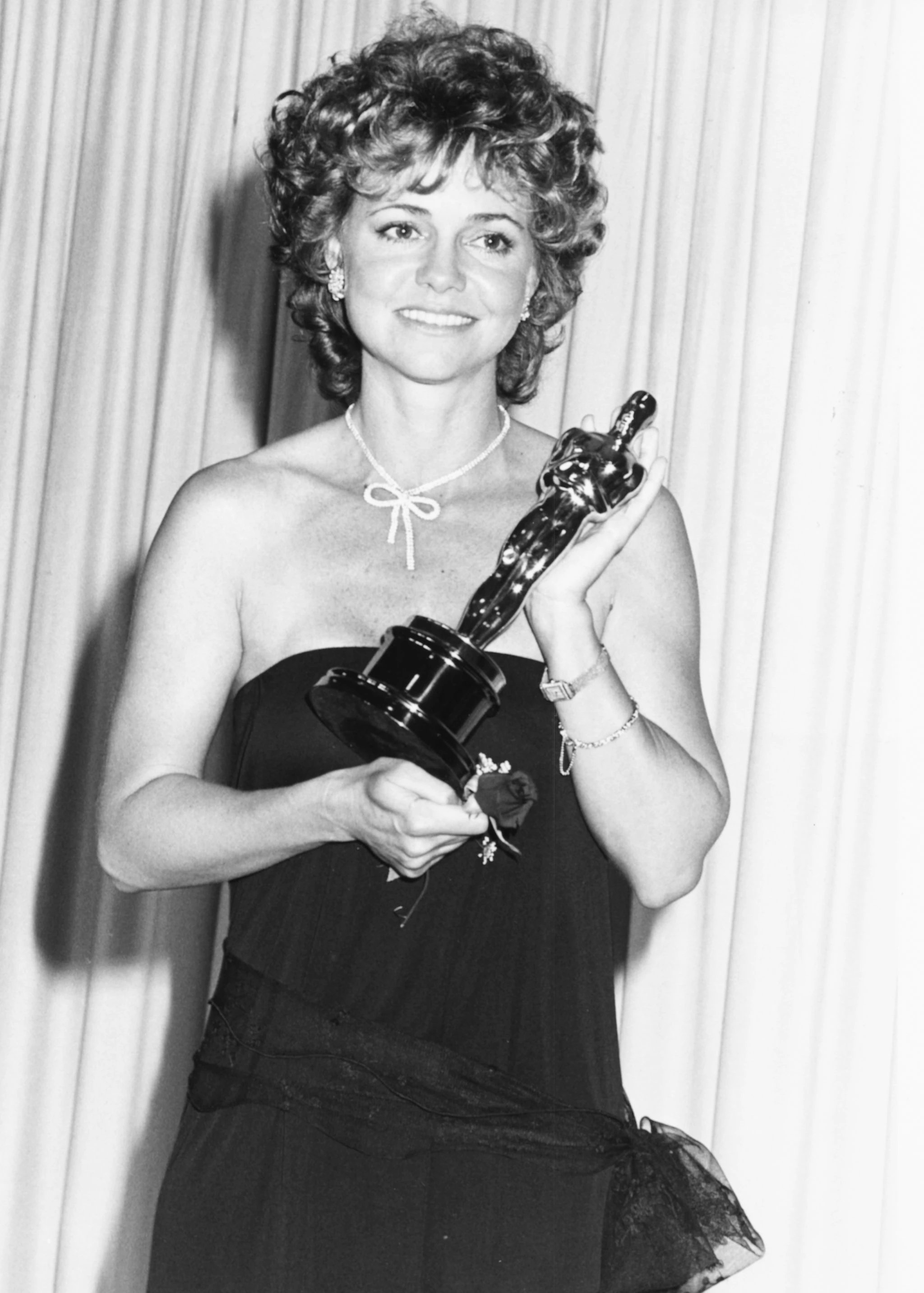 Саллі Філд у Holly Harp, 1985