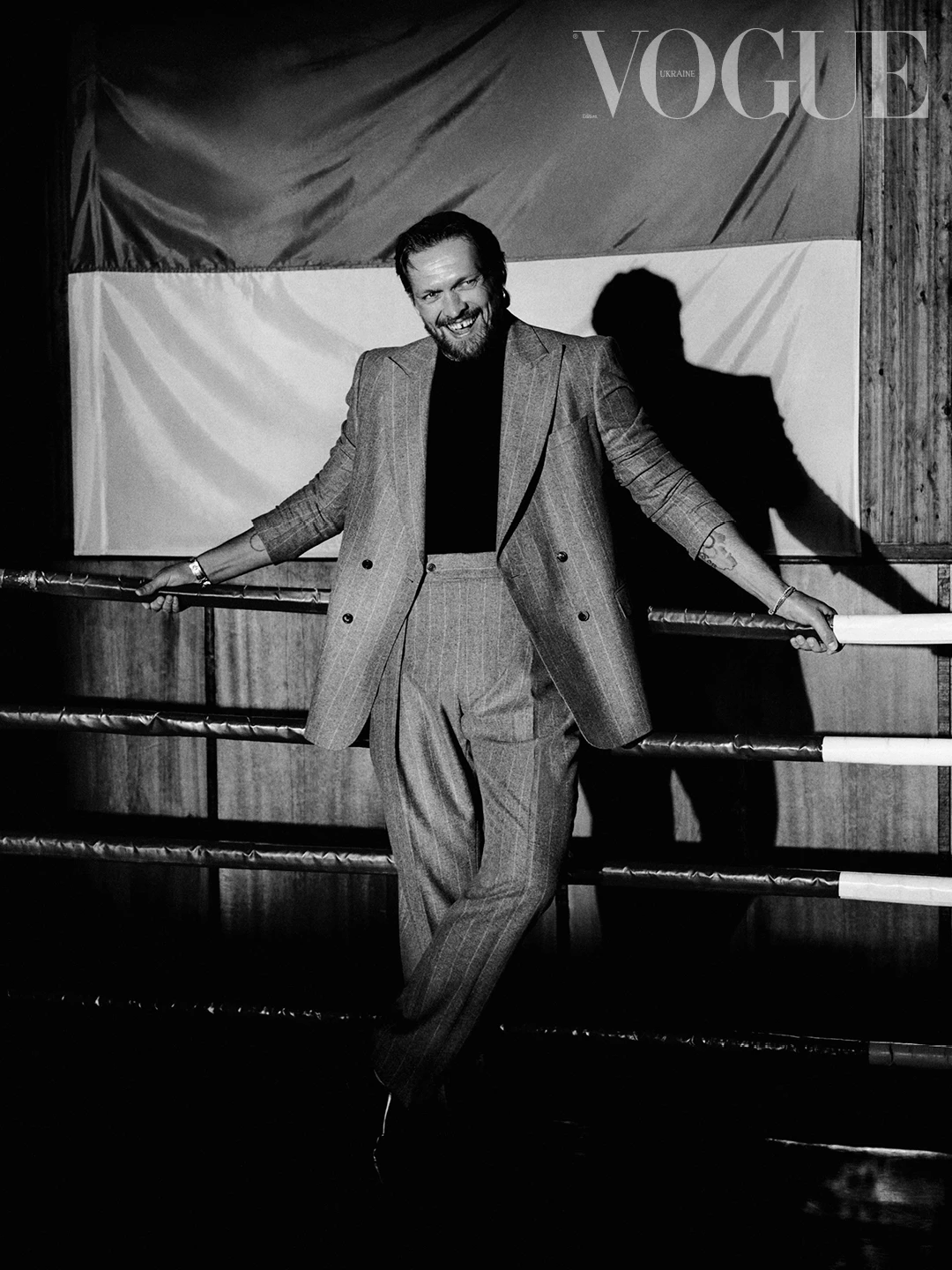 Вовняні піджак і штани, шкіряні туфлі, усе – Richard James, бавовняна водолазка, John Smedley