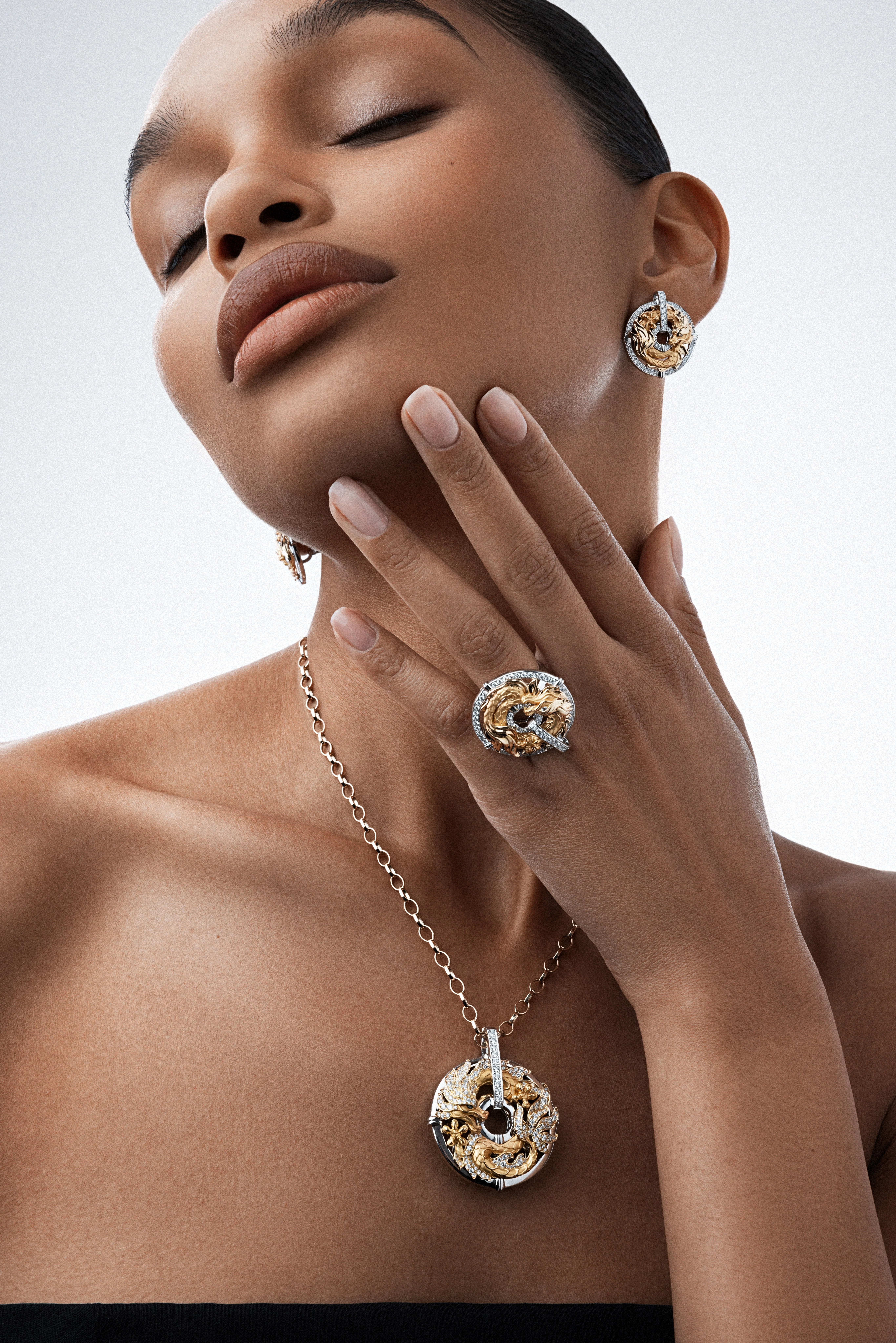 Сет прикрас Circulos de Fuego Maxi Pave Сет прикрас Circulos de Fuego Maxi Pave