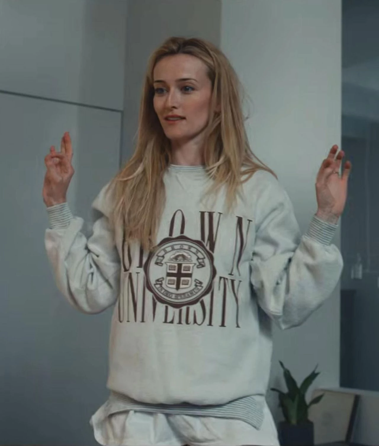 Кадр з серіалу "Історія кохання". Disney+