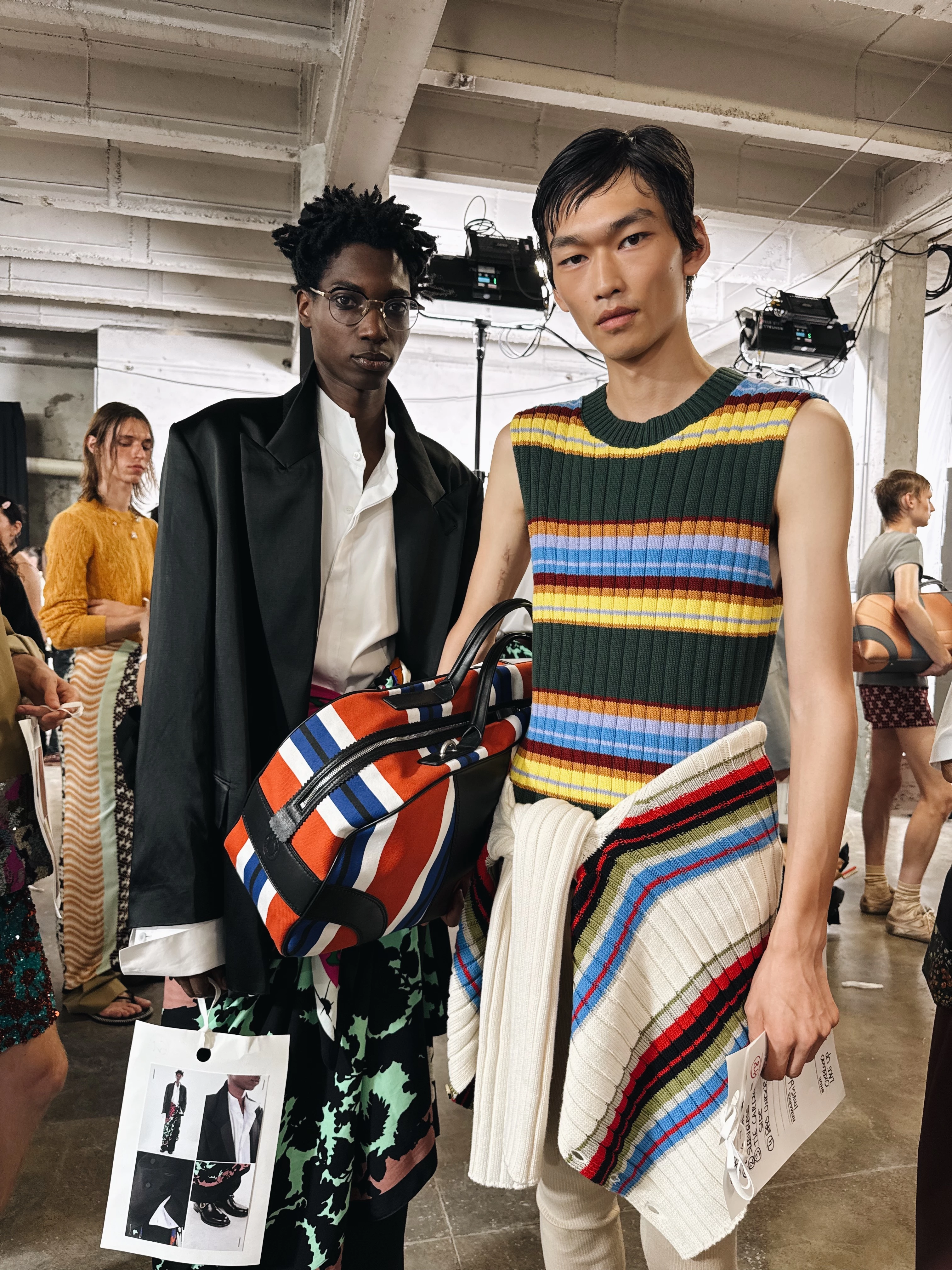 Бекстейдж Dries Van Noten Men, весна-літо 2026