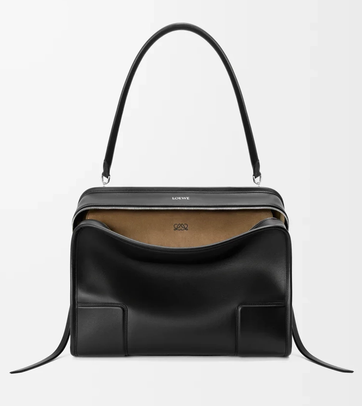 Сумка Amazona 180 від Loewe