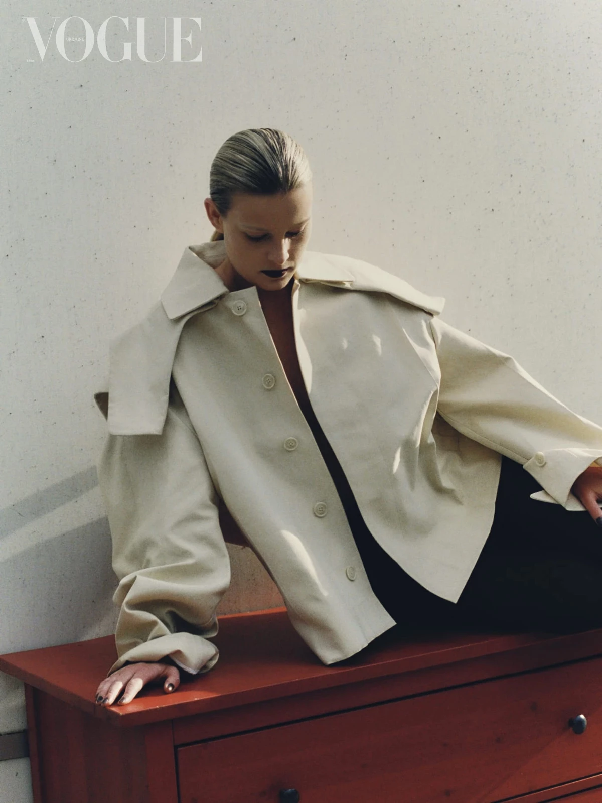 Жакет Victoria Beckham, колготки Falke Жакет Victoria Beckham, колготки Falke