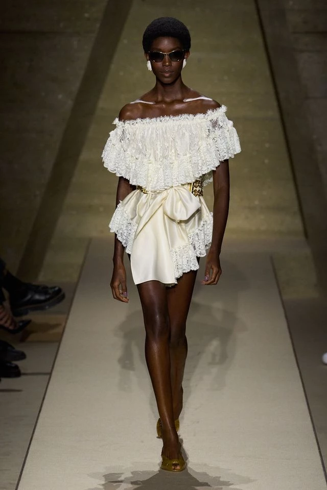GoRunway.com GoRunway.com