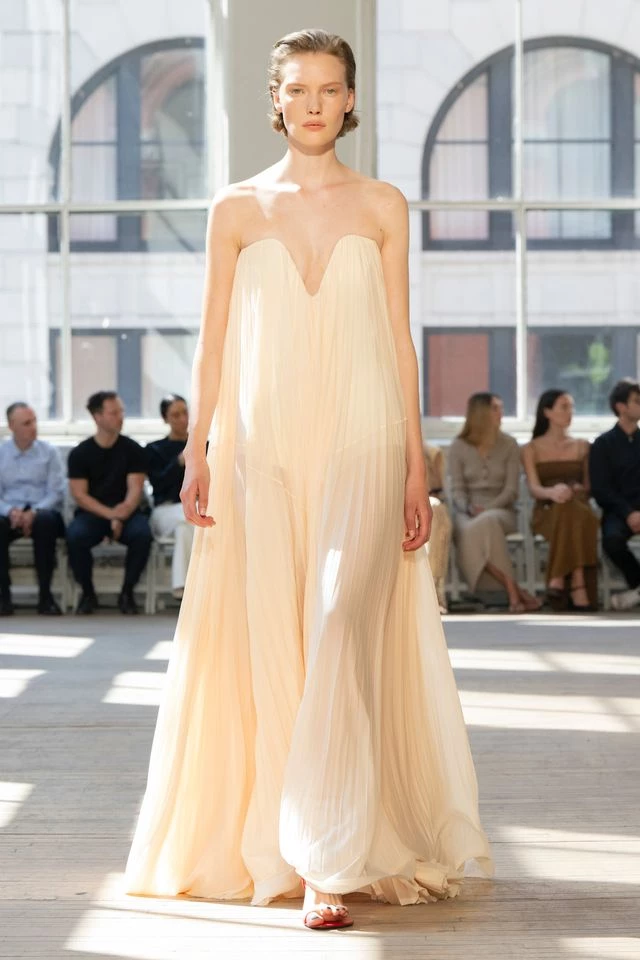 GoRunway.com GoRunway.com