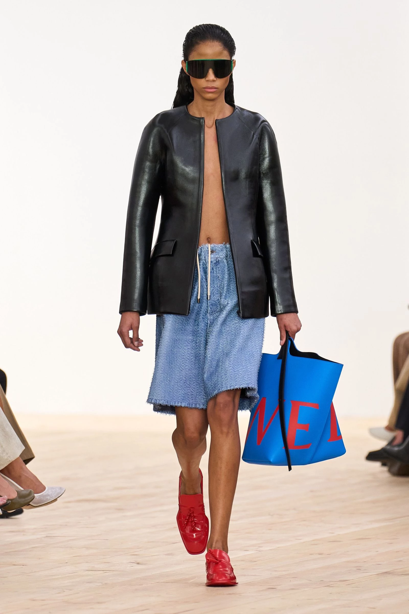 Loewe весна-літо 2026. GoRunway Loewe весна-літо 2026. GoRunway