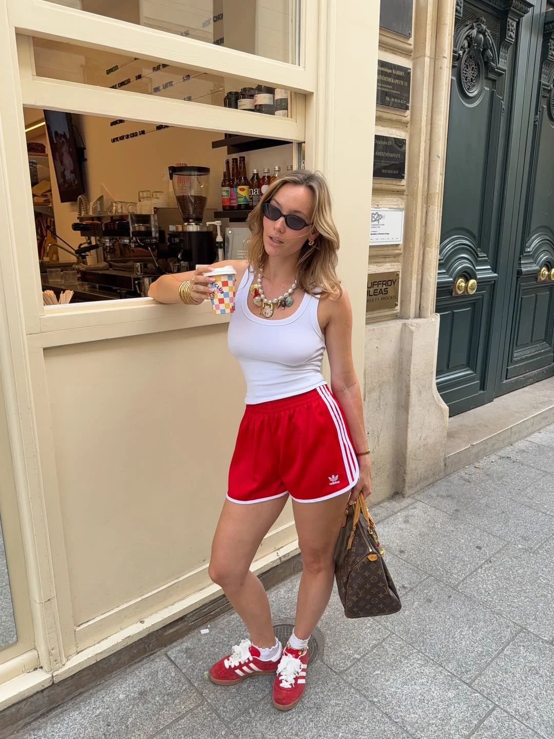 Instagram @ines.frassint