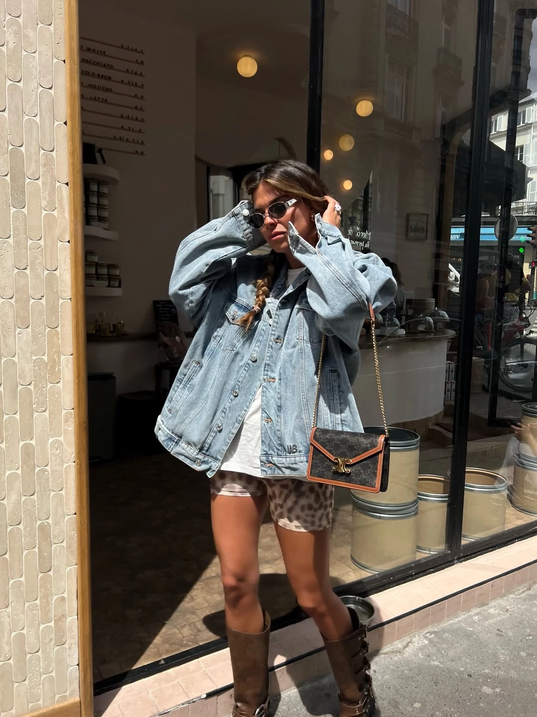 Instagram @julia_benzy